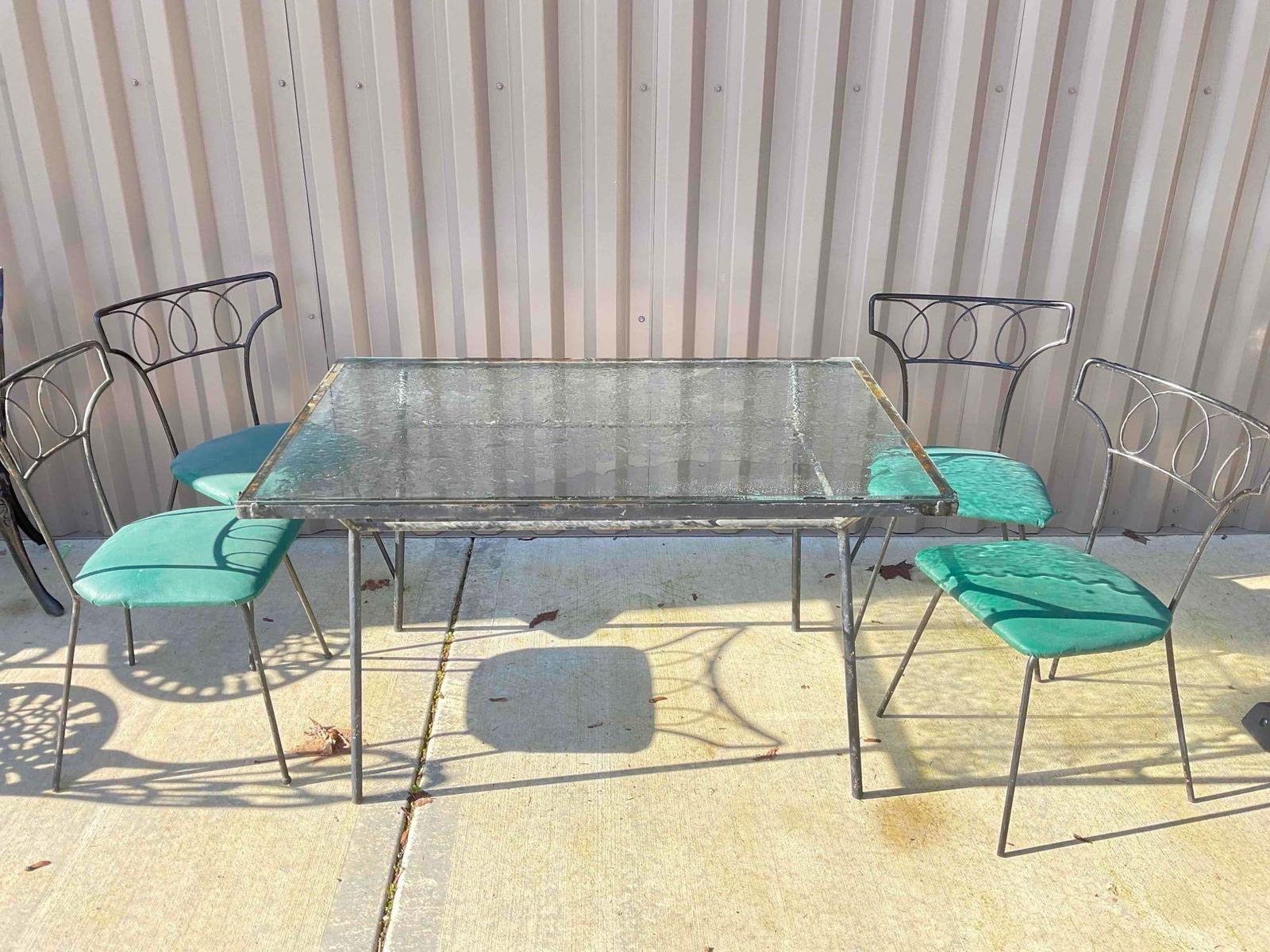 5 pcs Black Metal Patio Set, w/ 1x Glass Topped Table & 4 Chairs w/ Vinyl Seats. Good Condition. (1 of 6)