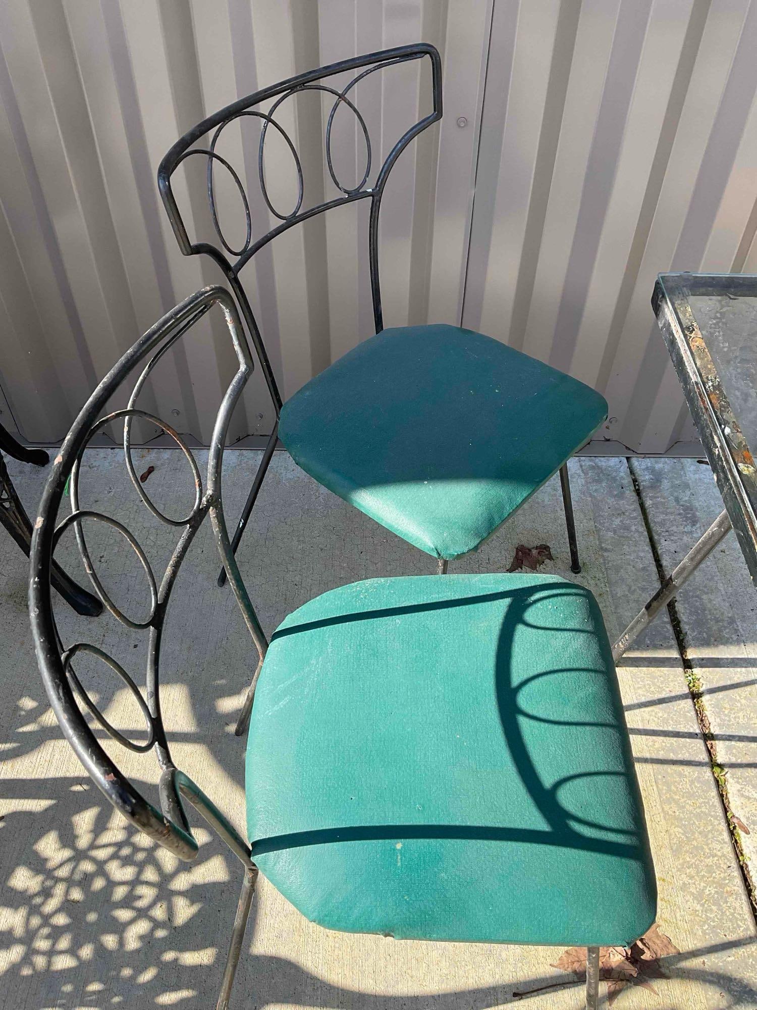 5 pcs Black Metal Patio Set, w/ 1x Glass Topped Table & 4 Chairs w/ Vinyl Seats. Good Condition. - 5