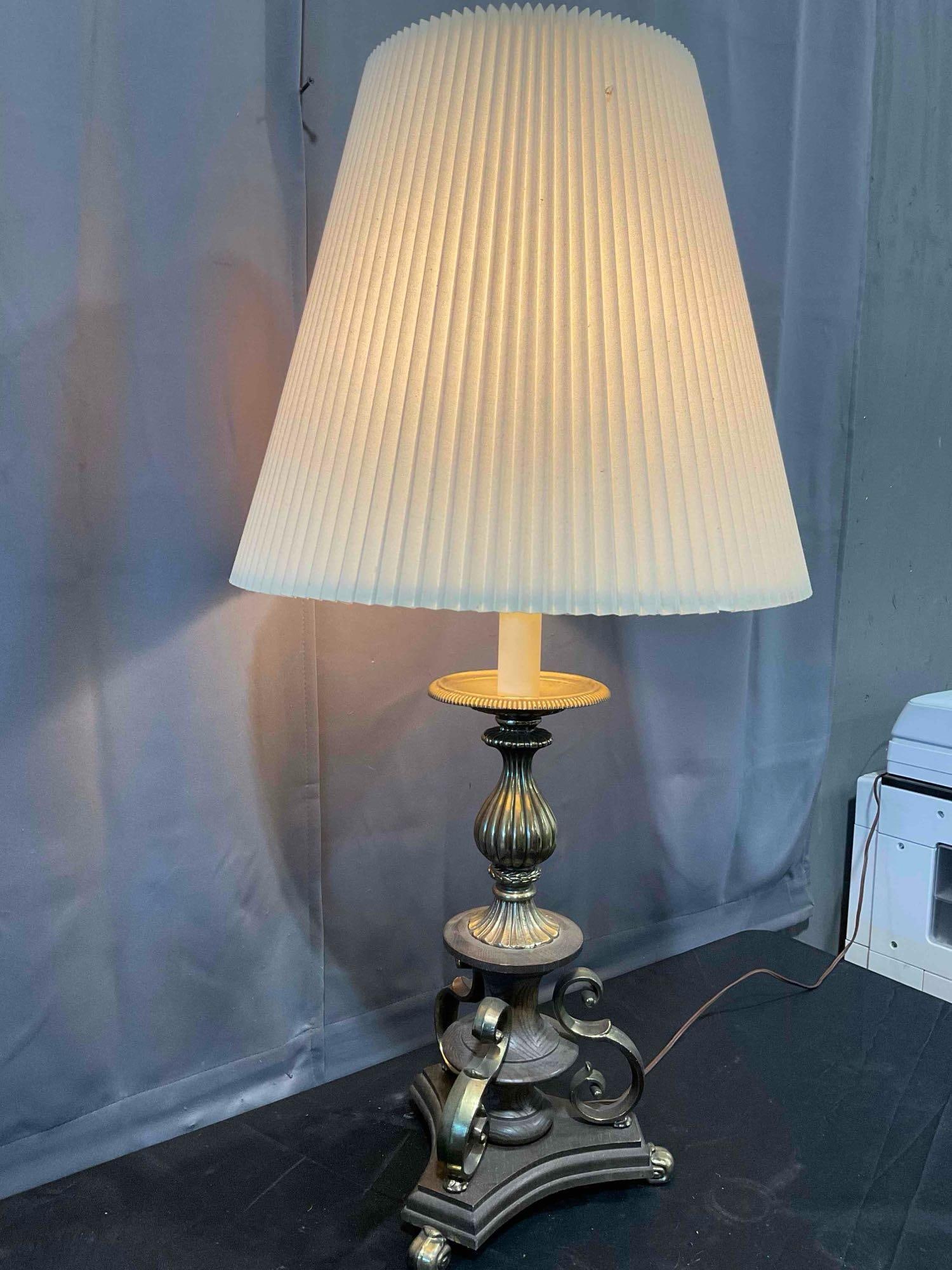 Vintage Wood & Brass Table Lamp w/ Cream Cloth Shade. Tested, Works. Very Good Condition. - 3