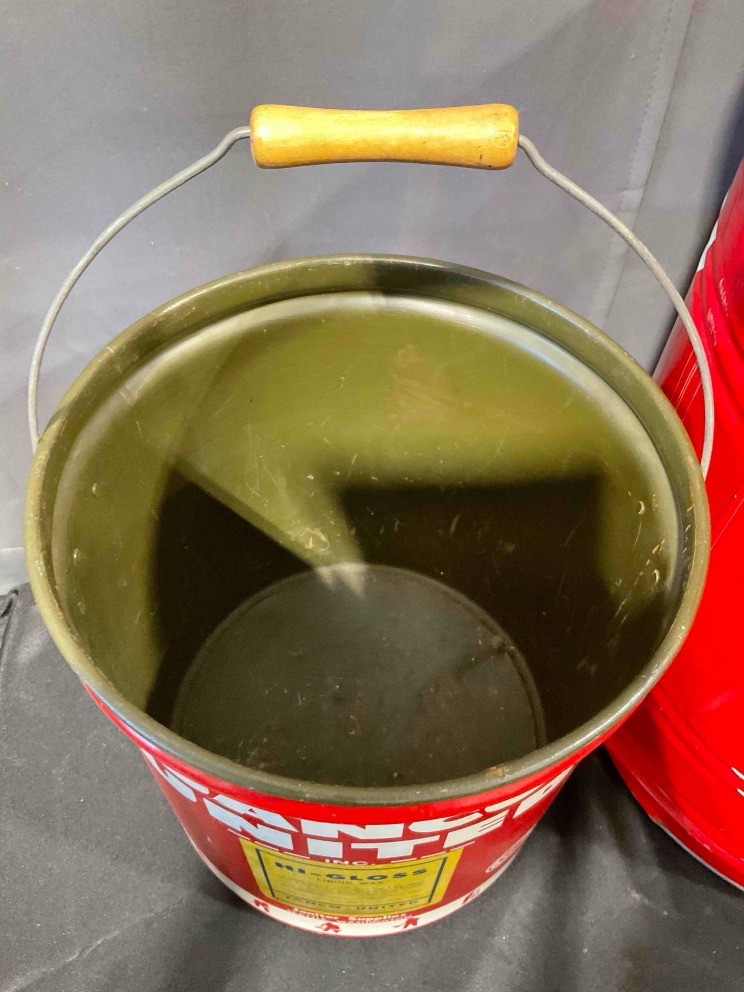 2 pcs Vintage Red Metal Cans, incl. Kraft Shortening & Janco United Janitor Supplies. See pics. - 4