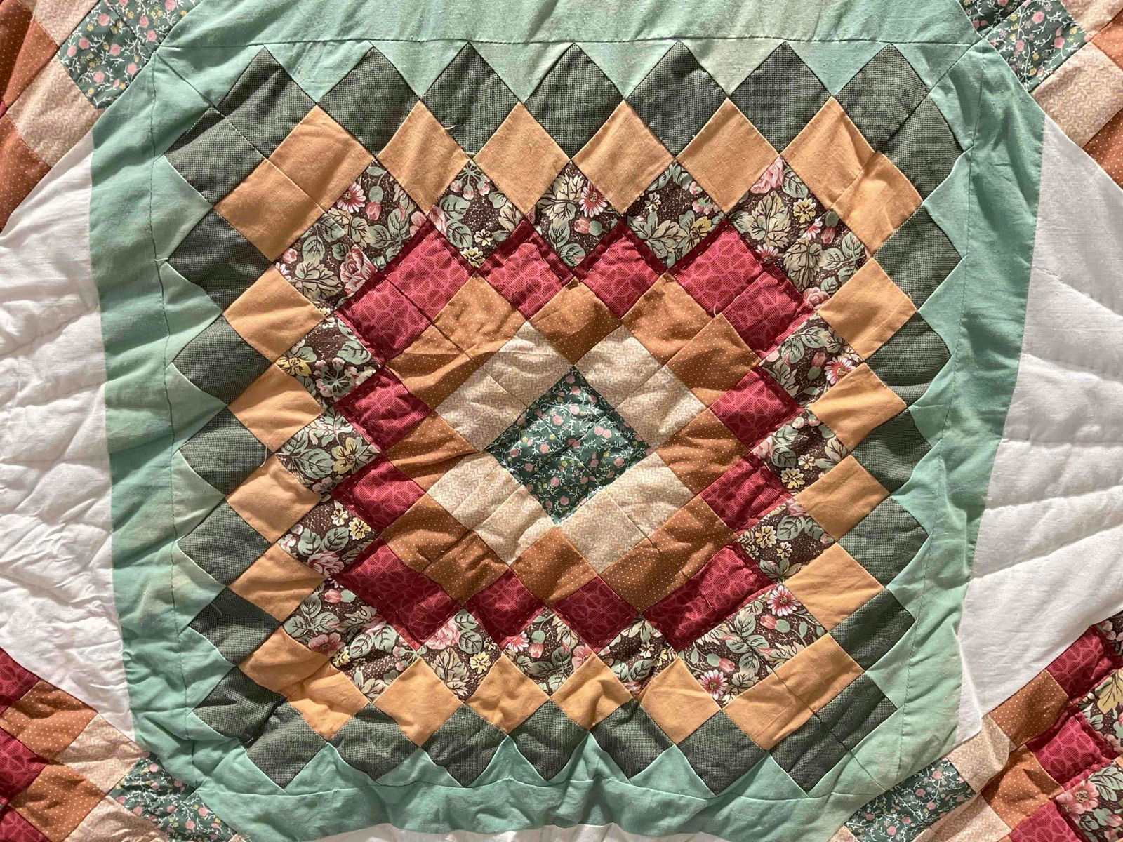 Vintage Machine Quilted Green & White Blanket Bedspread. Measures 78" x 80" See pics. - 4