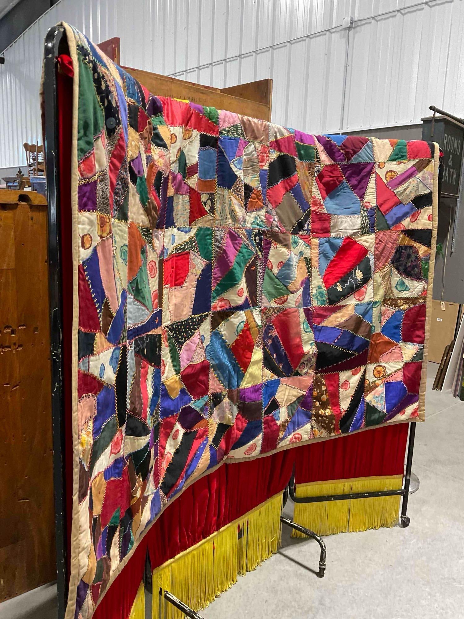 Vintage Colorful Mixed Fabric Patchwork Hand Quilted Bedspread Blanket. Very Good Condition. - 3