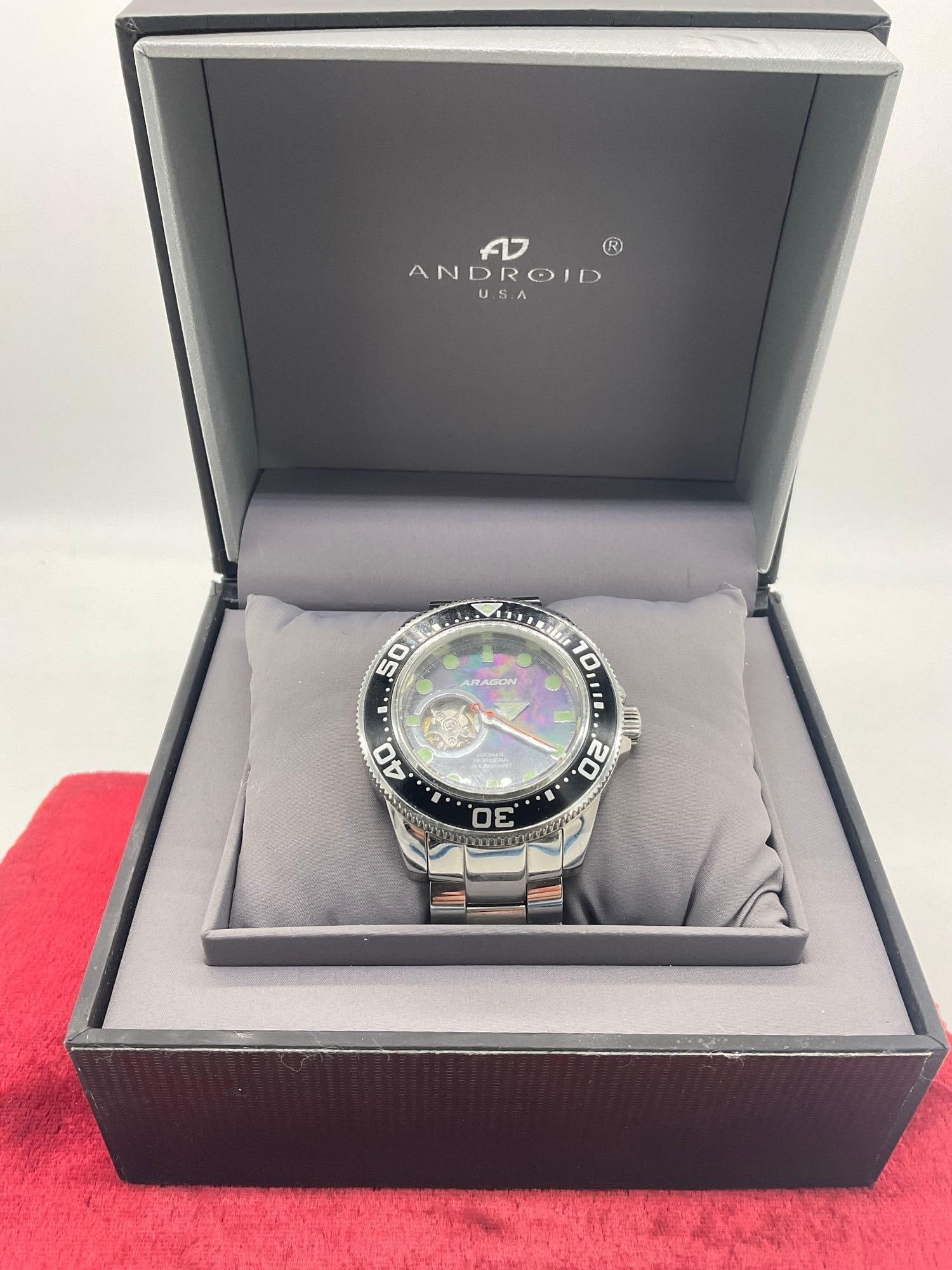 Aragon Automatic Chronograph 24j K1-A063 W.R. 200m/660ft Men's divers wrist watch: C-5280 Watch is in running condition and is in Android Box 