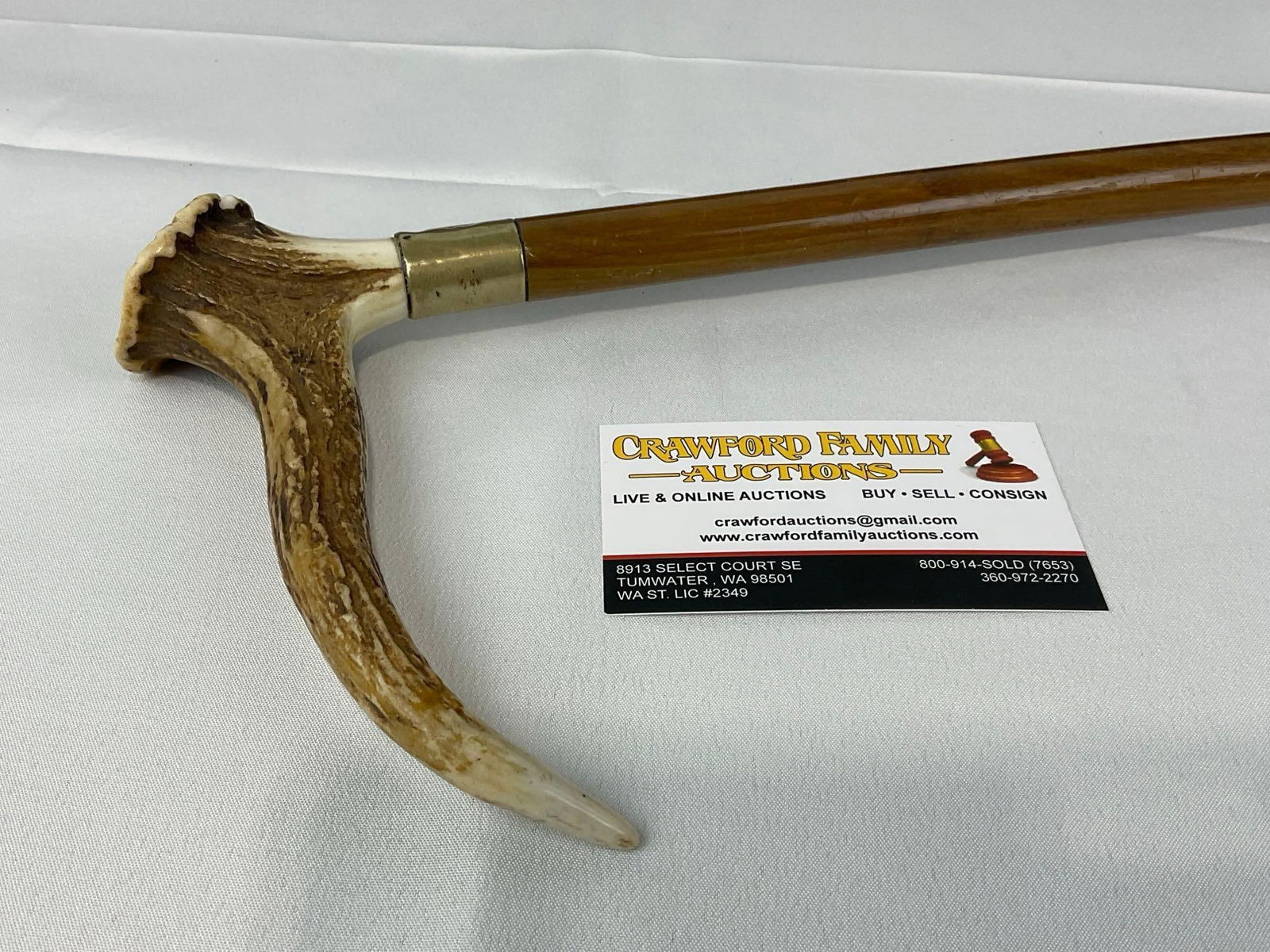 Vintage Antler Handled Walking Stick w/ Nickel Silver Collar, 36h x 7w x 3d inches: Appears to be in good shape. The piece measures approx 36h x 7w x 3d inches. See pics. E-5490