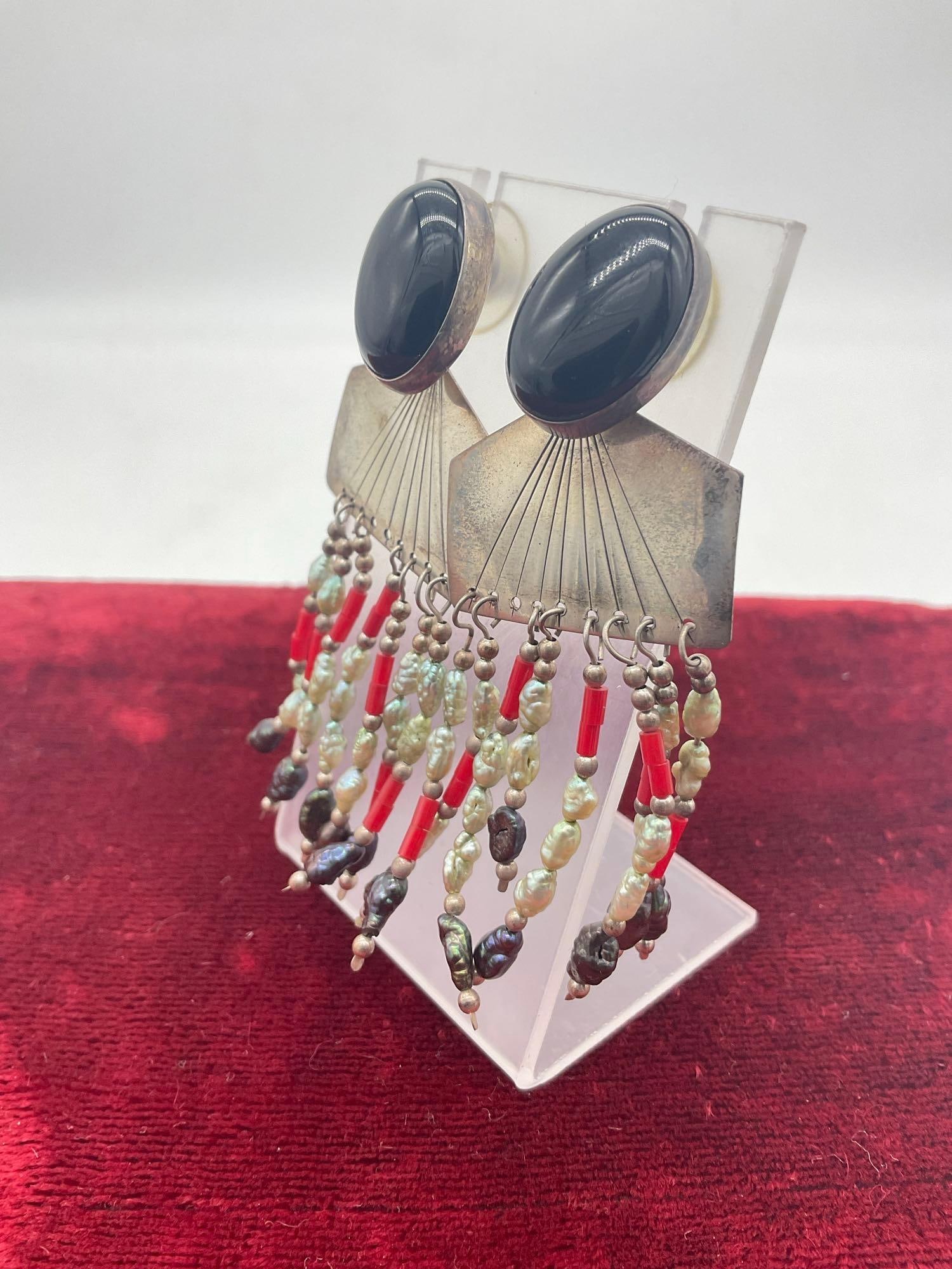 Vintage Native American sterling silver onyx earrings w/ freshwater pearl and bead - signed - 3