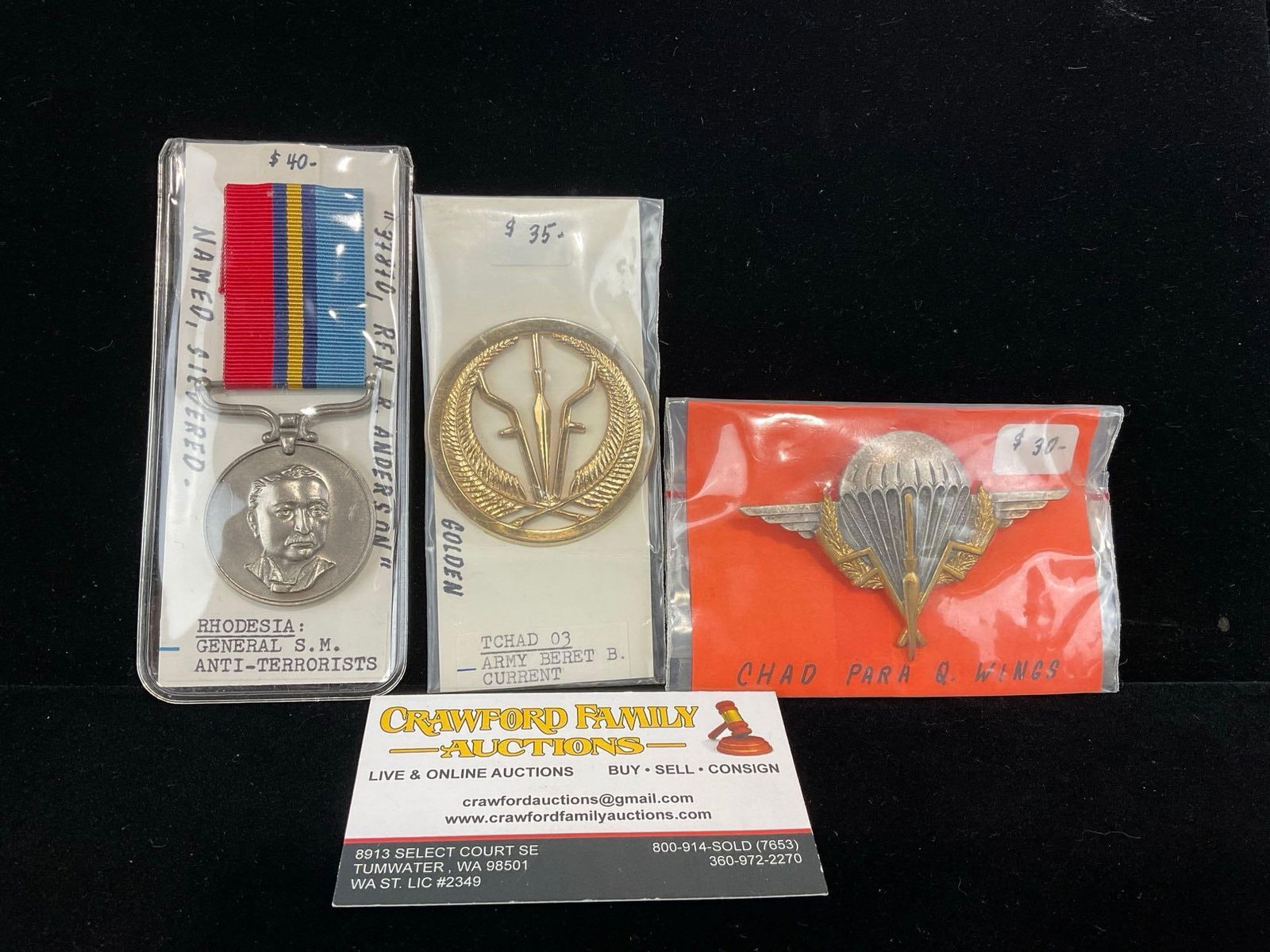 Rhodesian General Service Medal Anti& Pair of Chad Badges, Army Beret Badge & Para Quali Wings (1 of 4)