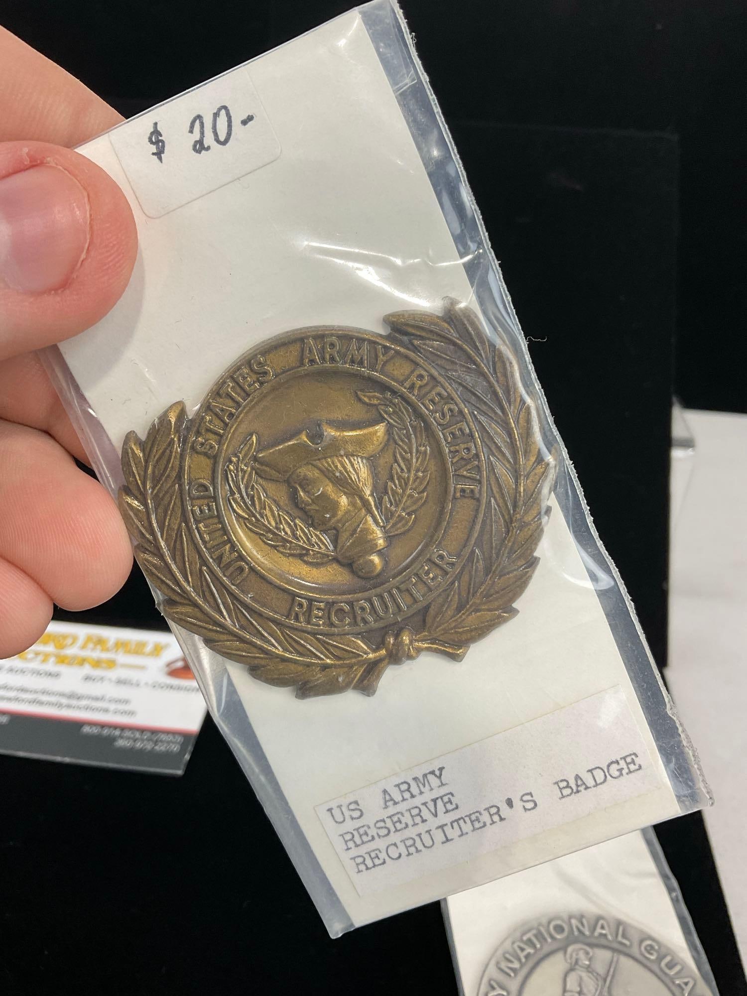 Pair of US Army Recruiters Badges, Reserve & Nat. Guard, & American Bicentennial Medal 1776-1976 - 3