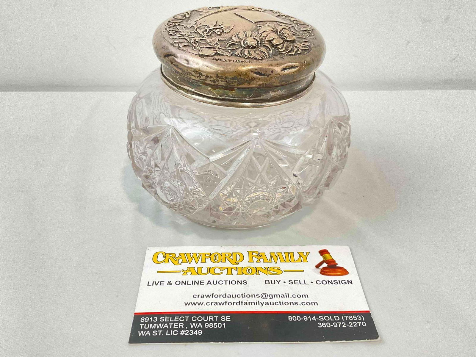 Beautiful Antique Glass Dresser Jar w/ Sterling Silver Lid & Purple Hue. Excellent Condition.: Beautiful Antique Glass Dresser Jar w/ Sterling Silver Lid & Purple Hue. Excellent Condition. Silver has tarnished, condition is otherwise excellent. Sterling silver weighs 22.81 grams. Measures 4