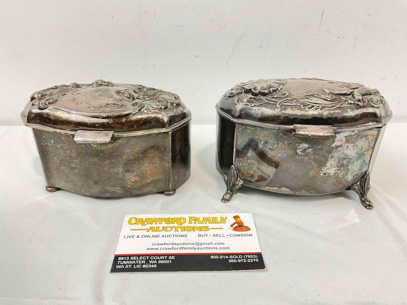 2 pcs Antique Gorgeous Silver Plated Dresser Boxes w/ Art Nouveau Floral Design. See pics. - 4