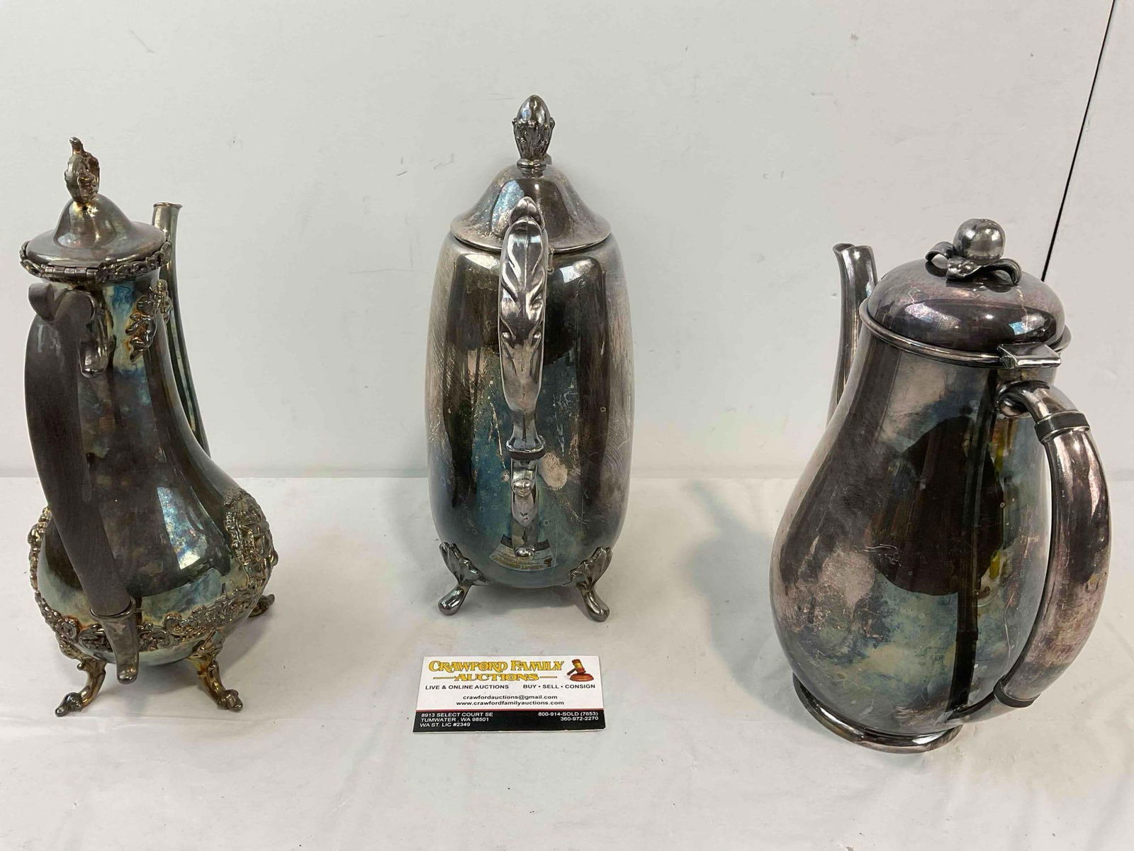 3 pcs Vintage Silver Plated Tea Pots, incl. 5th Ave Co., Meriden & Wilcox. Very Good Condition. - 7