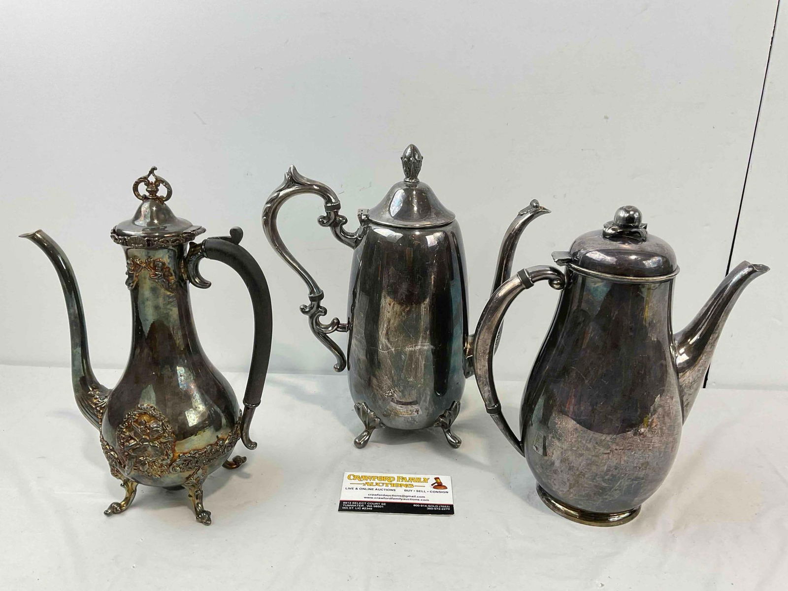 3 pcs Vintage Silver Plated Tea Pots, incl. 5th Ave Co., Meriden & Wilcox. Very Good Condition. - 8