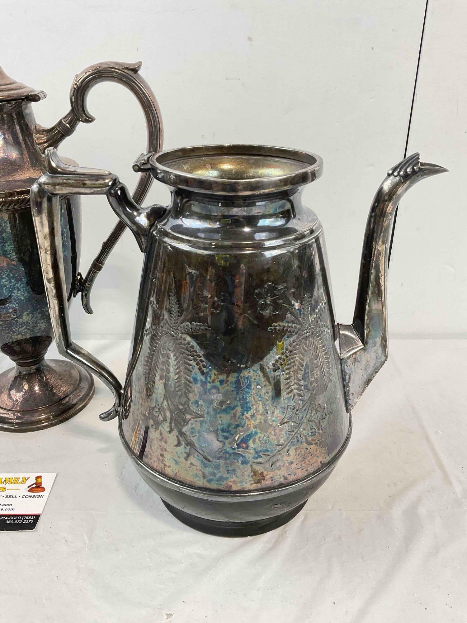 3 pcs Vintage Silver Plated Tea Pots, incl. 1x Wallace & 1x Castleton. Good Condition. See pics. - 3