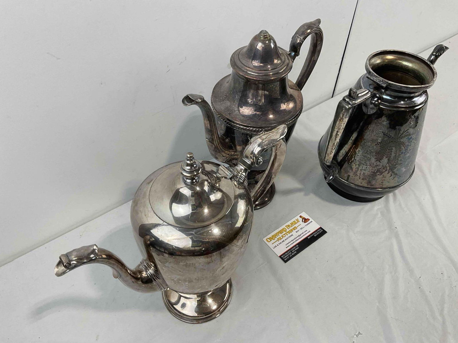 3 pcs Vintage Silver Plated Tea Pots, incl. 1x Wallace & 1x Castleton. Good Condition. See pics. - 6