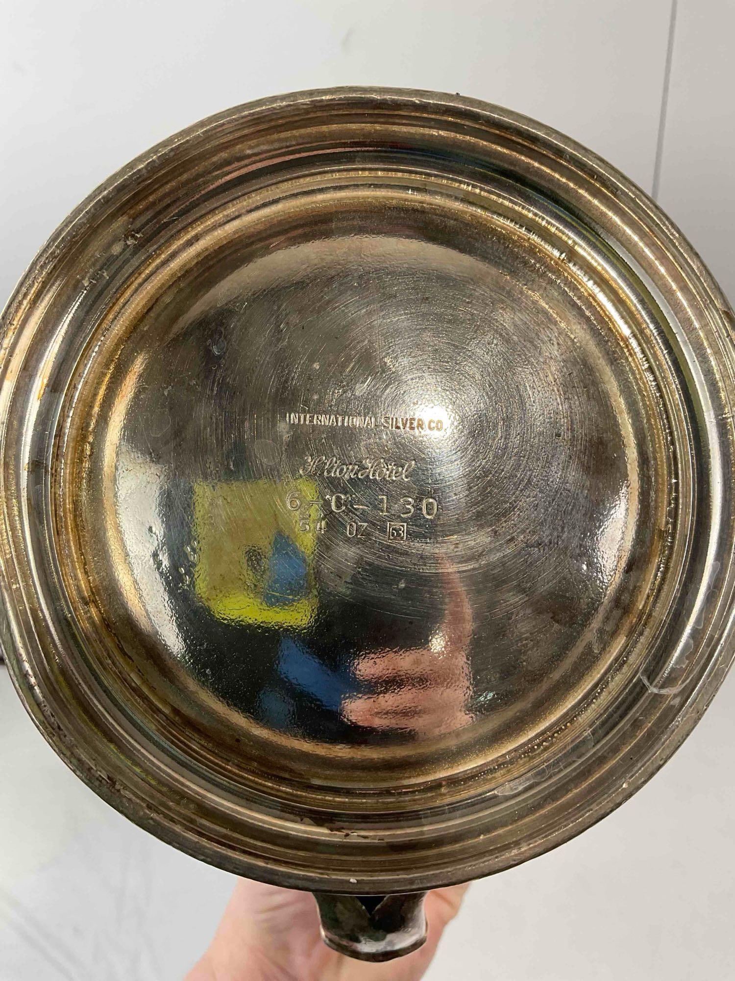 3 pcs Vintage Silver Plated Chocolate Pots, incl. 1x Reed & Barton & 1x Hilton Hotel. See pics. - 10