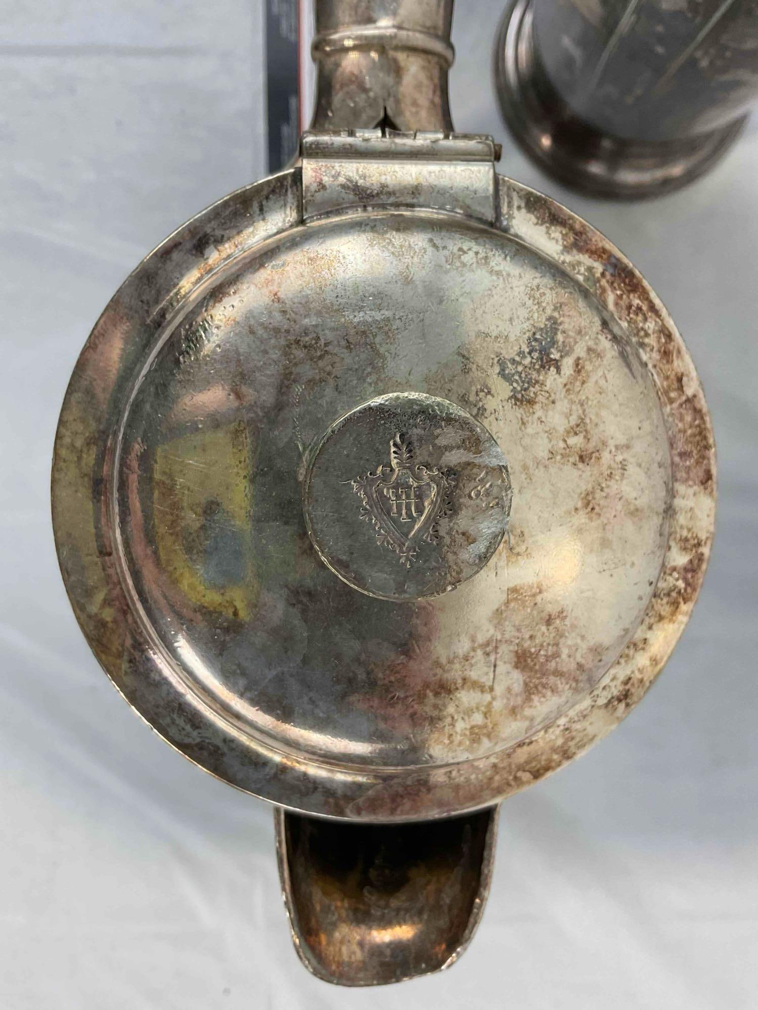 3 pcs Vintage Silver Plated Chocolate Pots, incl. 1x Reed & Barton & 1x Hilton Hotel. See pics. - 11