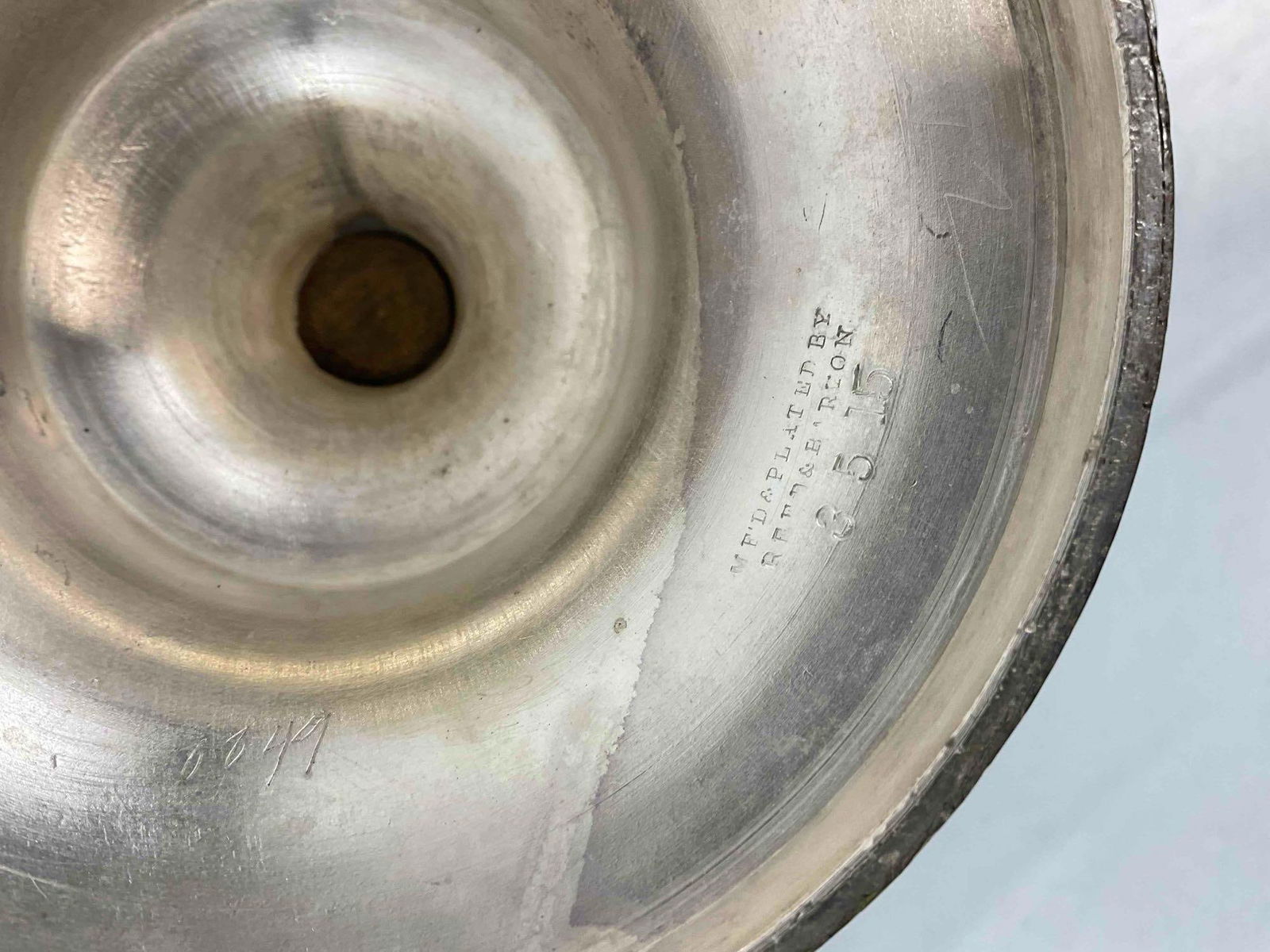 3 pcs Antique Silver Plated Bride Baskets, incl. Reed & Barton and Hall, Elton & Co. See pics. - 8