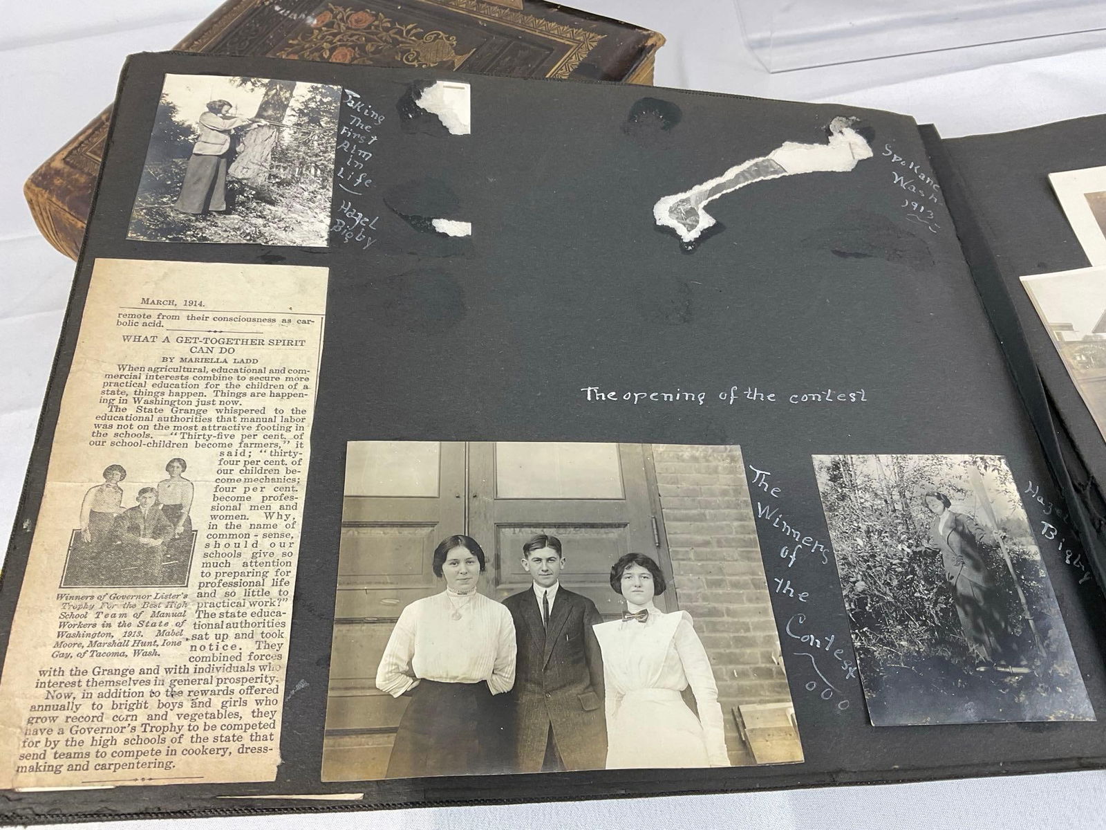 Pair of Antique Photo Albums, Portraits & 1900s Washington, Black & White - 14