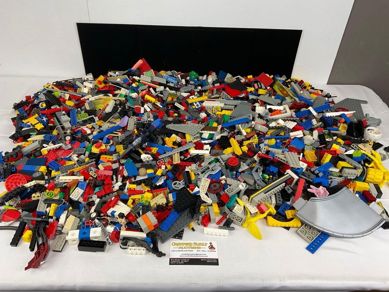 Large Amount of Legos, Variety of styles, some Offbrand mixed in, 12h x 15w x 10d inch box (1 of 7)