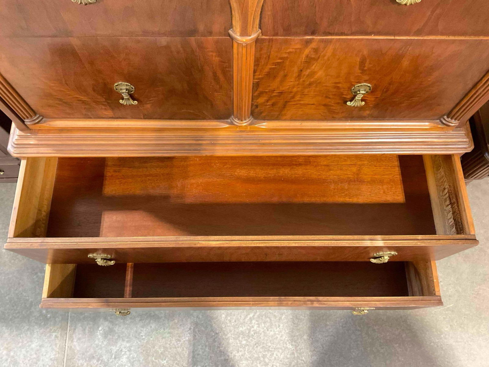Lovely Antique 1920's Art Deco 6 drawer High Boy dresser W/ Walnut, Mahogany & maple Veneers - 8