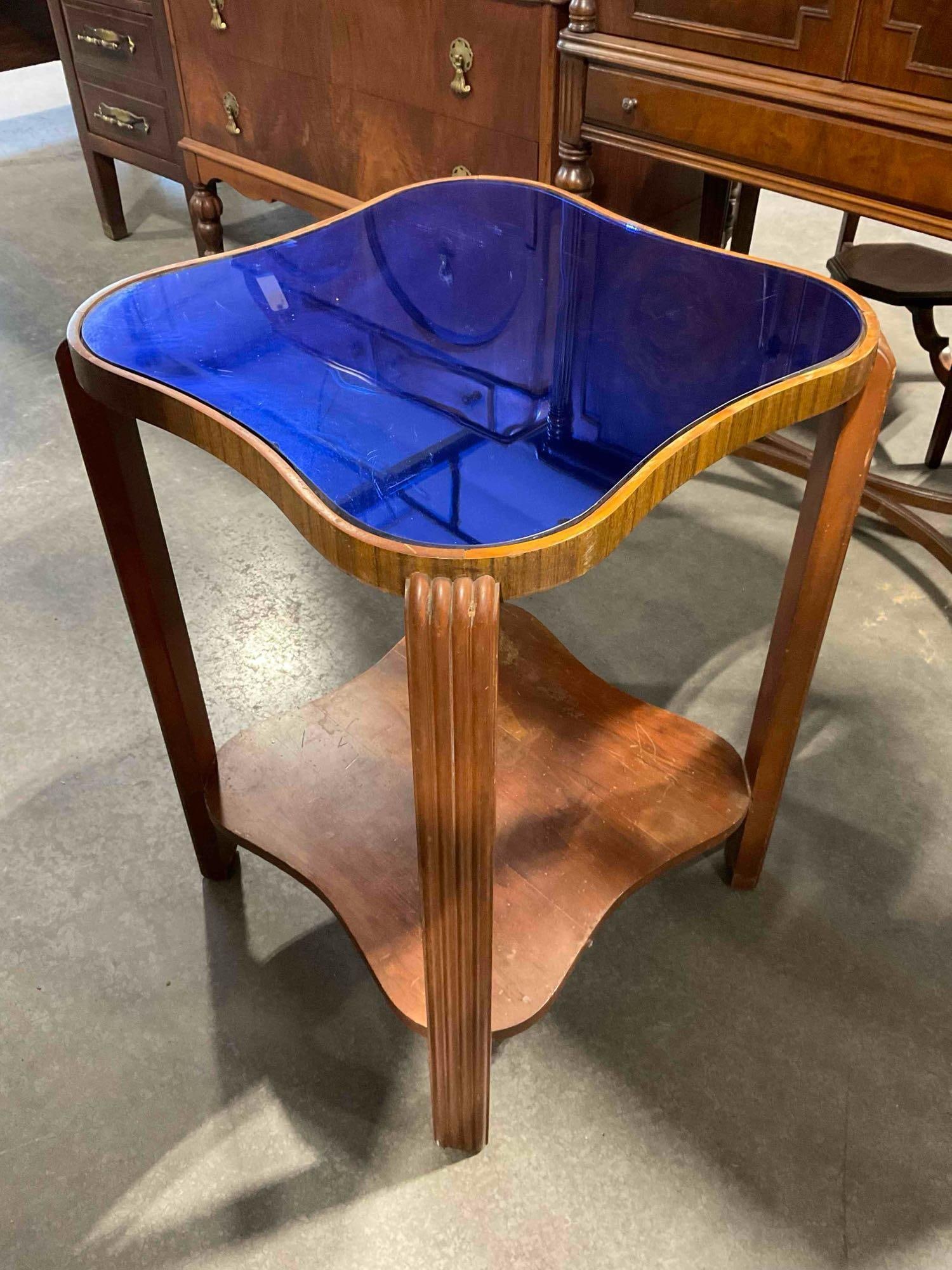 Antique Art Deco Quatrefoil shaped Mahogany Wood Side Table w/ Cobalt Blue Mirrored Glass Top - 2