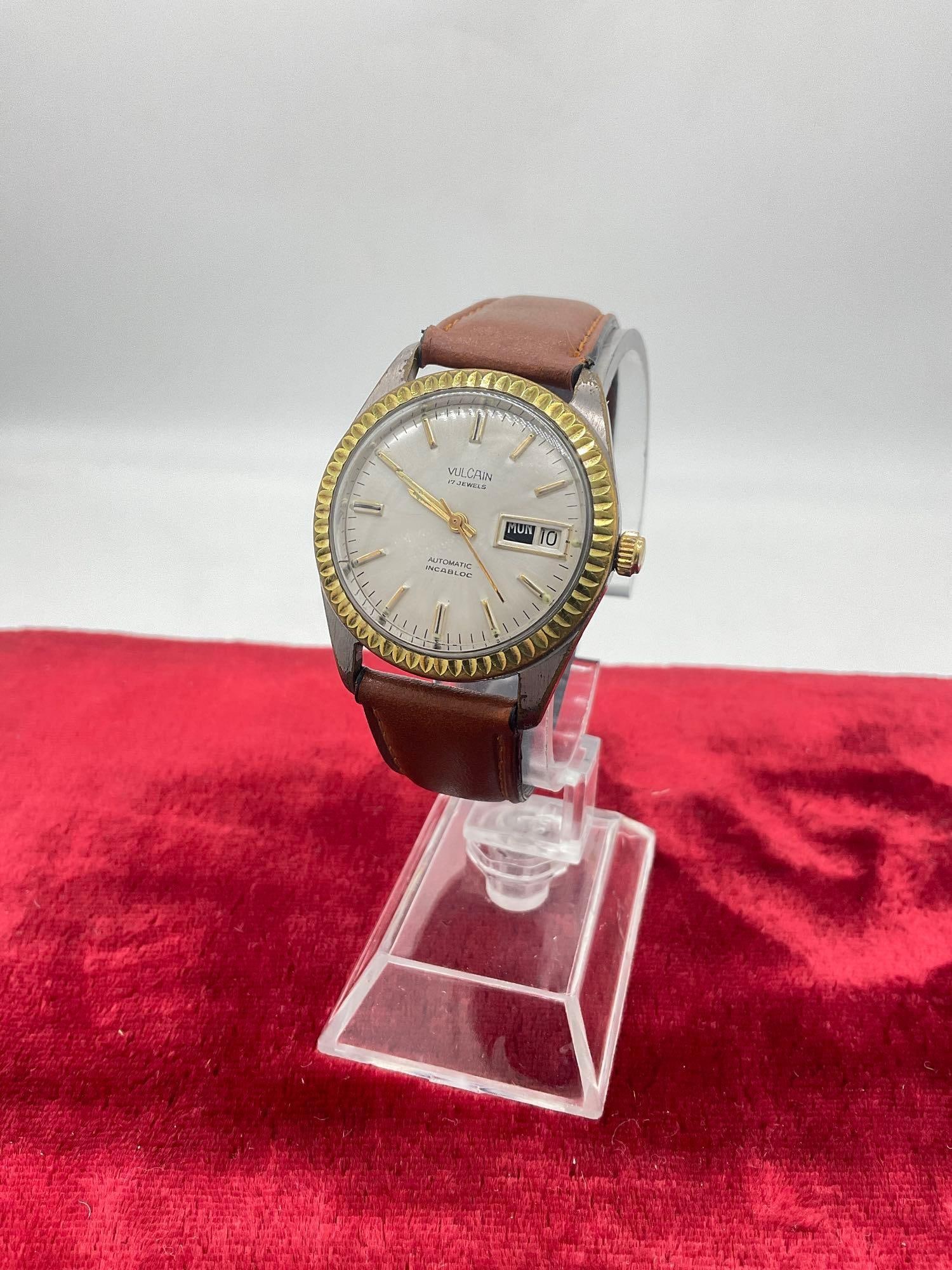 Rare 1960's Vulcain 17 jewel Automatic Incabloc Men's wrist watch in running cond./ leather band: c-5280 