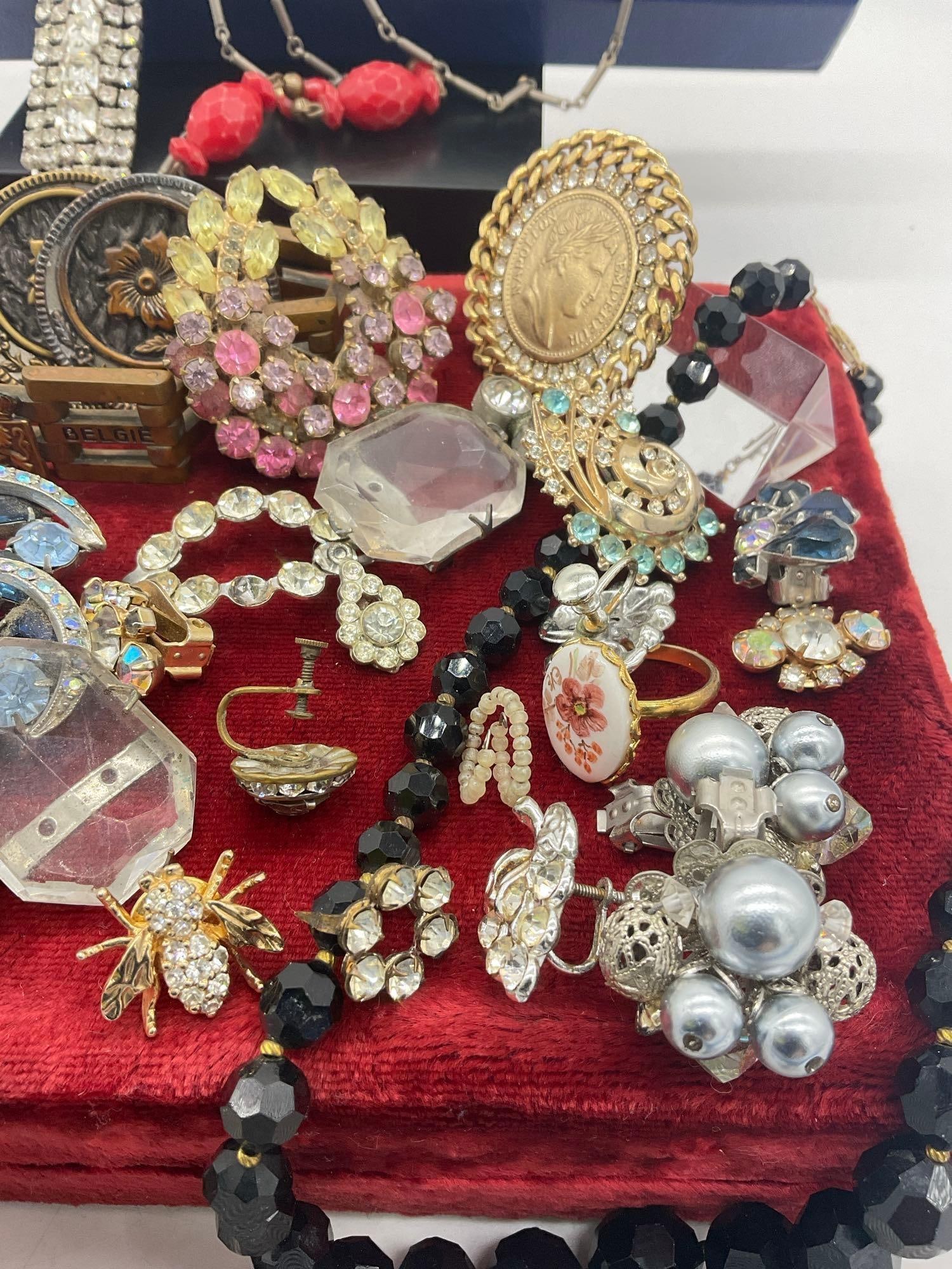 Nice collection of MC & art deco jewelry, Rhinestone's, rings, pearls brooches , Bracelets Plus+ - 3