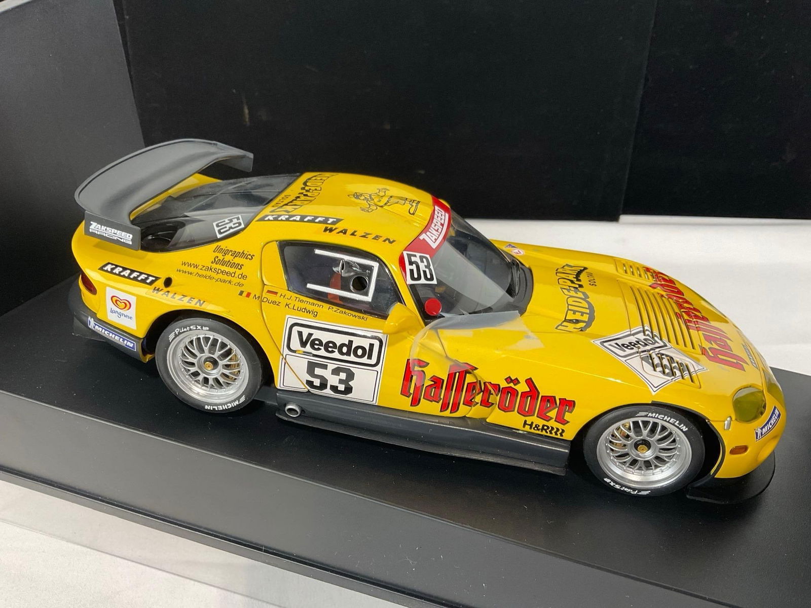 AutoArt 1999 Dodge Viper GTSR Zakspeed Nurburgring 24H 1/18 Scale Diecast Car Model orig box - 5