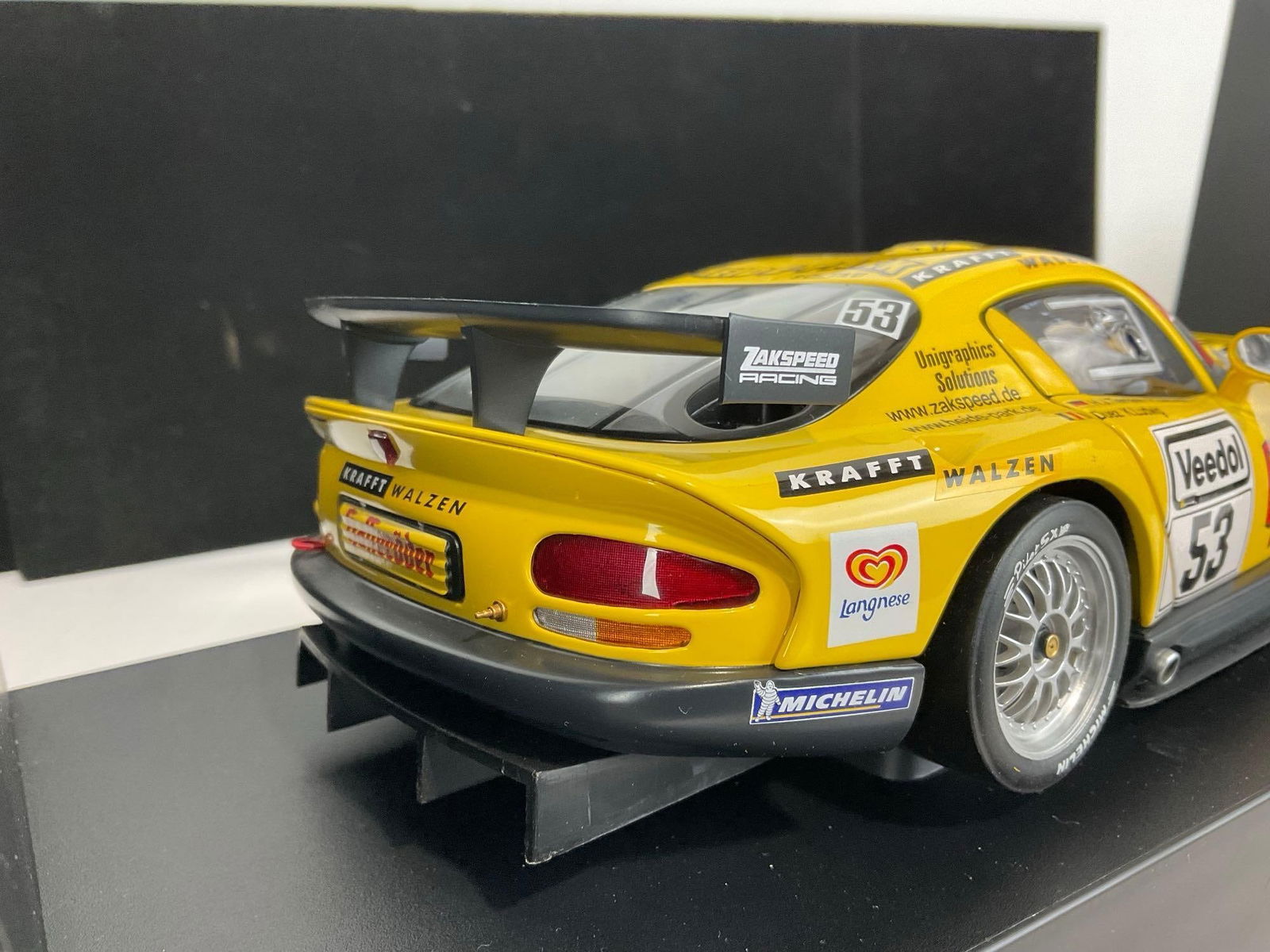 AutoArt 1999 Dodge Viper GTSR Zakspeed Nurburgring 24H 1/18 Scale Diecast Car Model orig box - 6