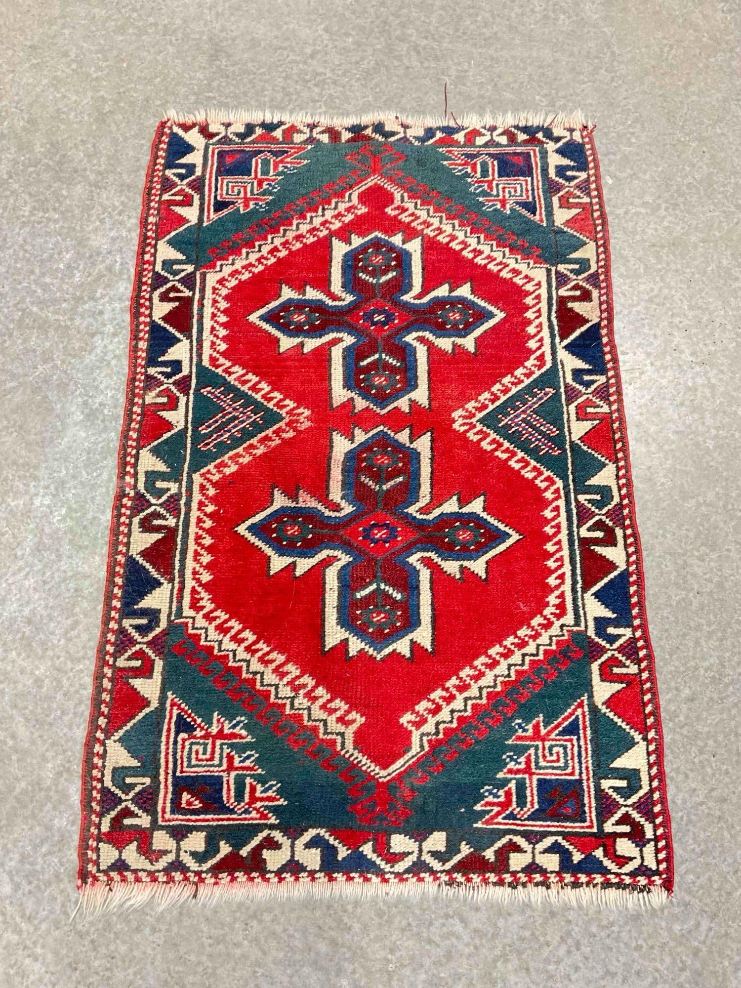 Vintage Turkish Kilim Woven Red & Green Wool Tapestry Rug. Measures 43" x 28" See pics. (1 of 6)