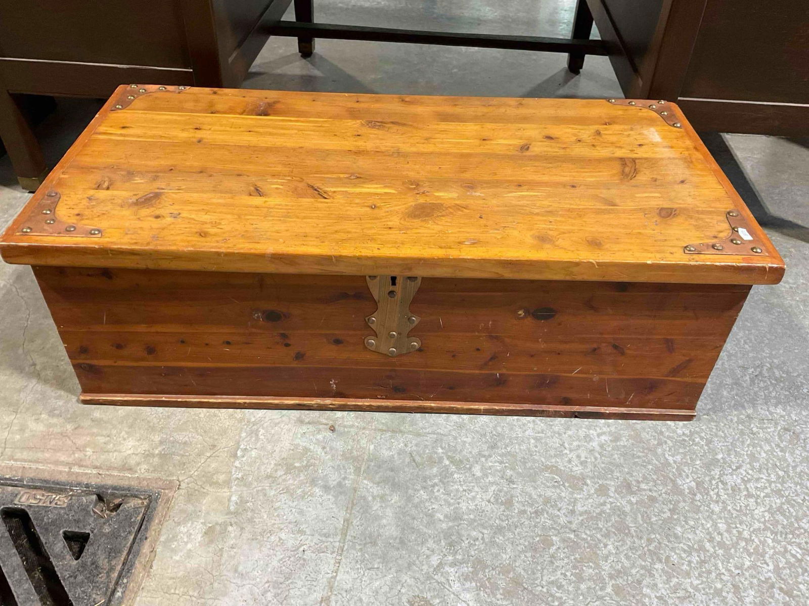 Vintage Forest Park Line Cedar Wood Chest Blanket Trunk. Good Condition. See pics. (1 of 7)