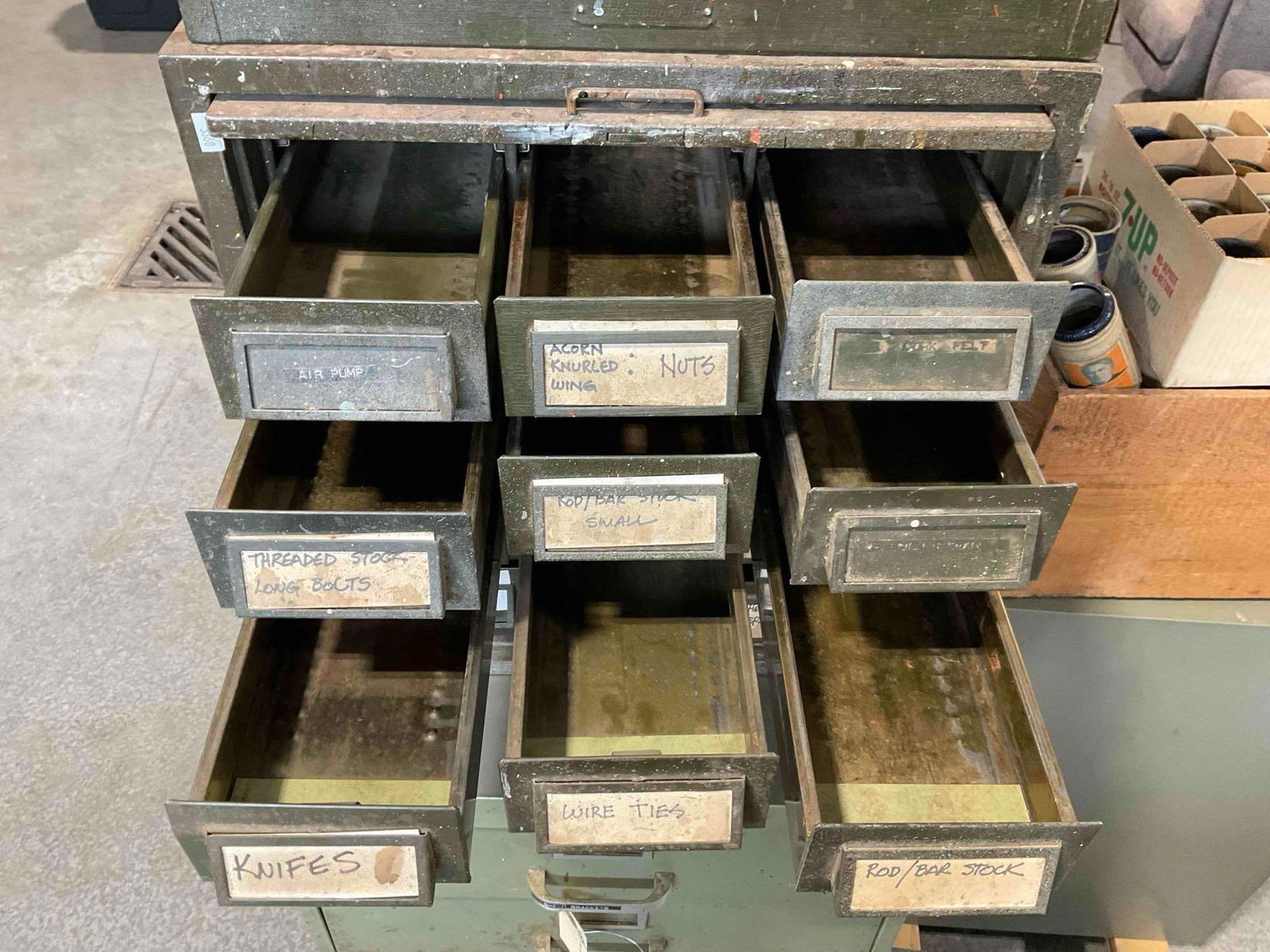 Vintage Addressograph Green Army Drab Painted Metal Tool Chest w/ 18 Drawers. See pics. - 6