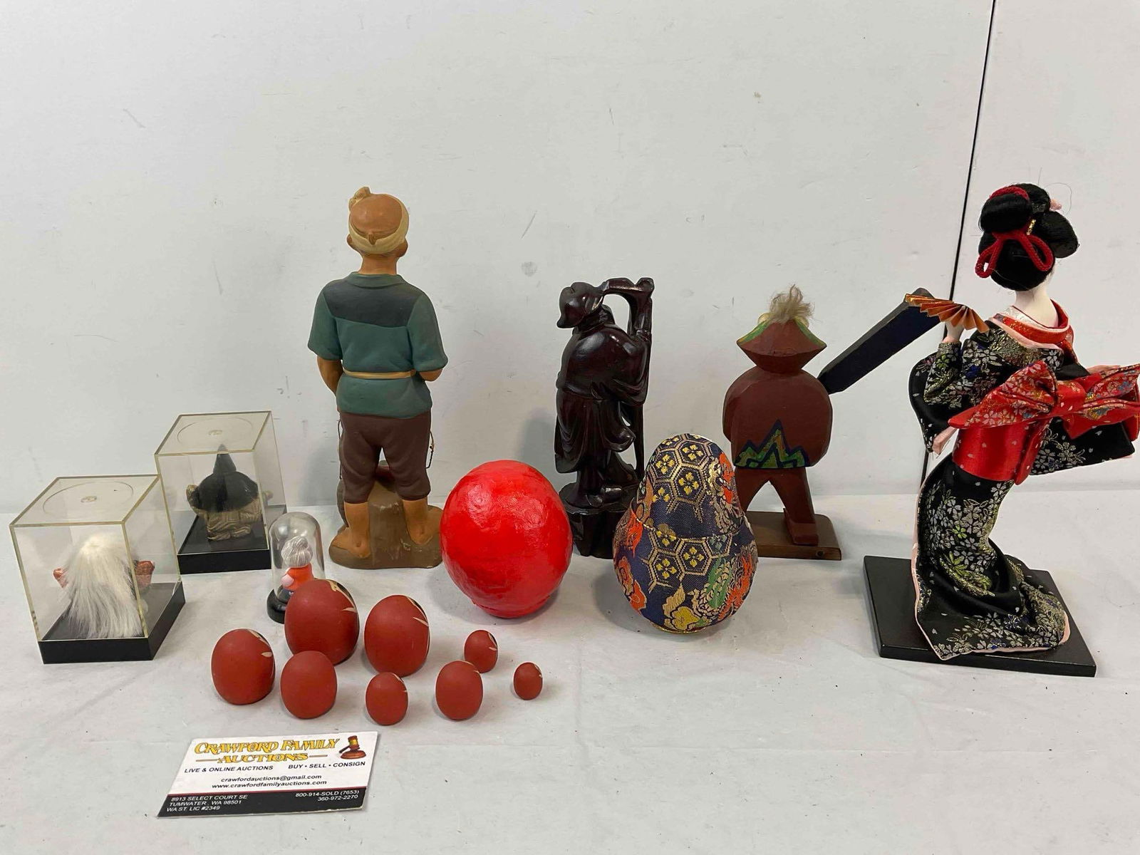 17 pcs Vintage Japanese Souvenirs, incl. Geisha Doll, Wooden Daruma Figurines & More! See pics. - 8