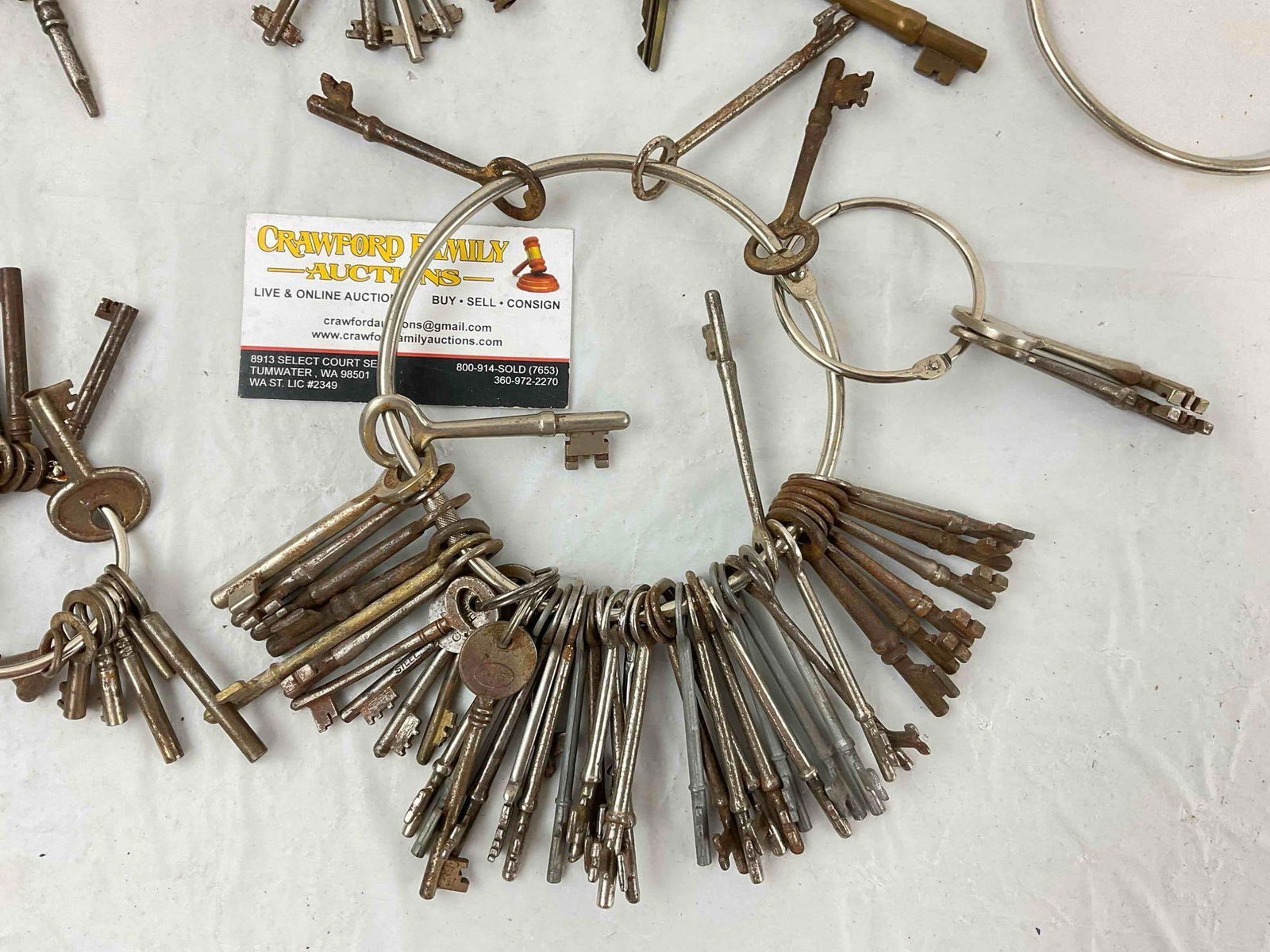 8+ pcs Vintage Key & Keyring Collection, incl. Winding Keys, Door Keys, Skeleton Keys & More! - 3