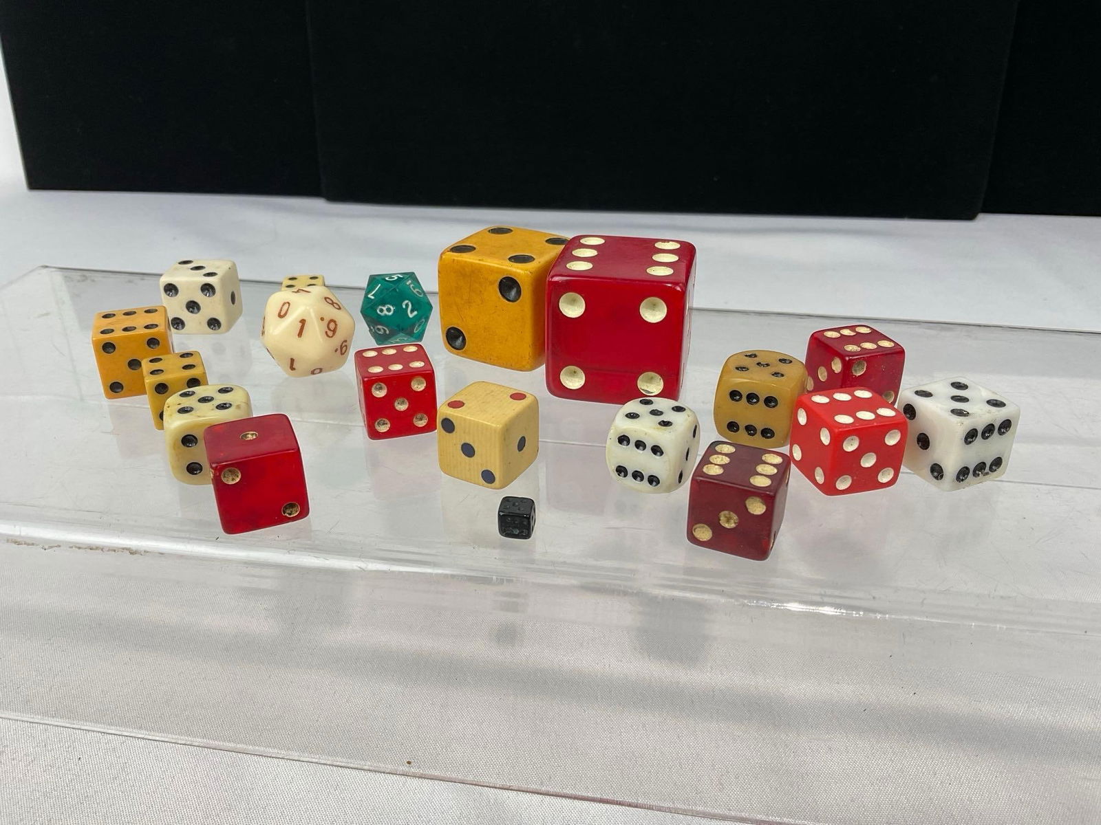 Small Collection of Vintage Dice, Red Clear, White & Yellow, Tiny Black piece - 3