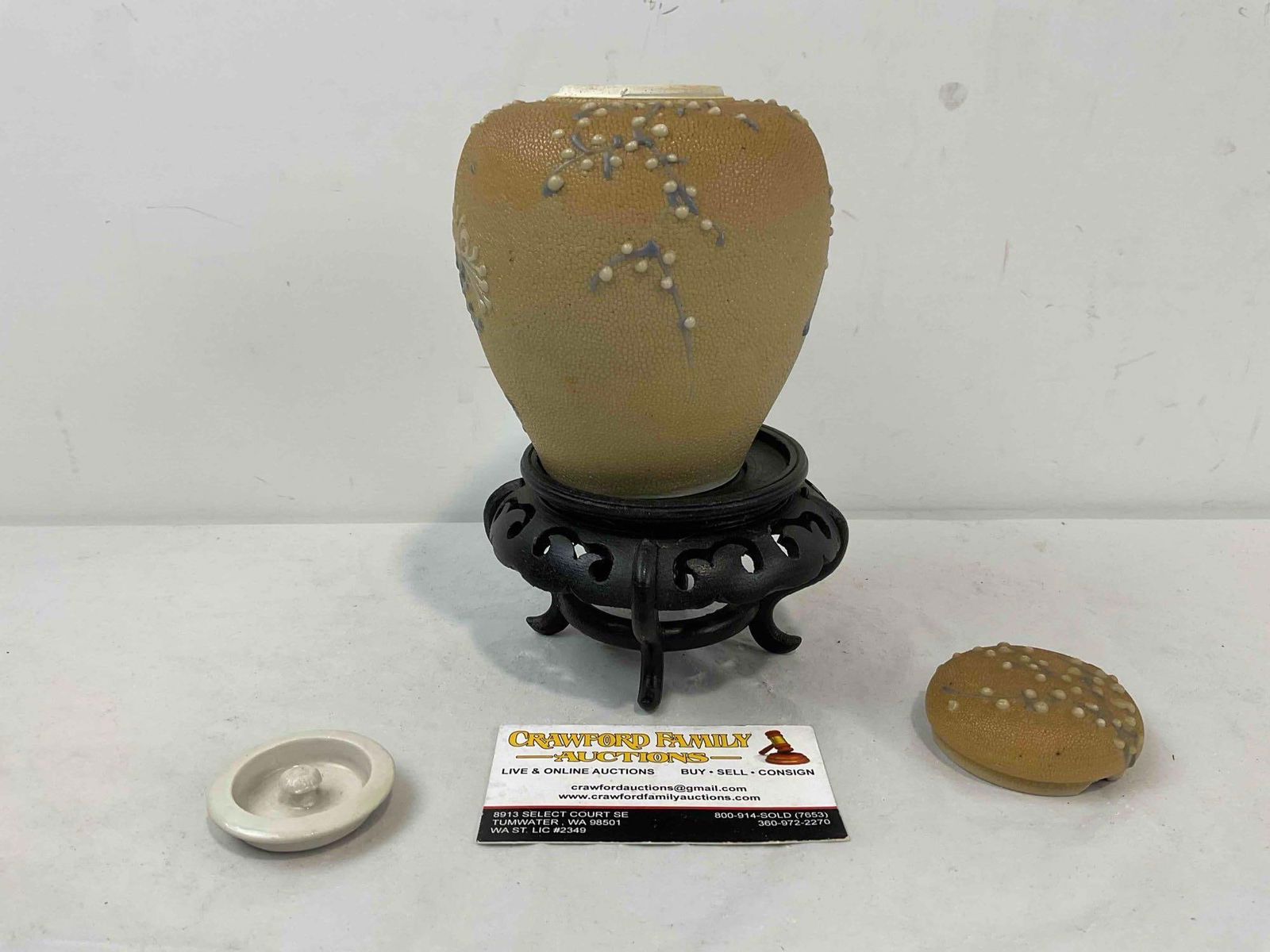 Vintage Chinese Beige & Blue Ceramic Jar on Wooden Stand. Very Good Condition. See pics. - 5