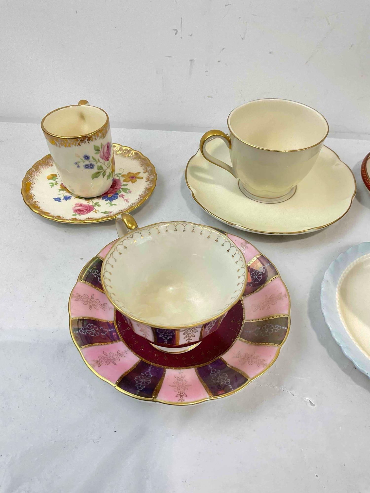 20 pcs Vintage Ceramic Demitasse Cups & Saucers. Many Different Locales & Designs. See pics. - 4