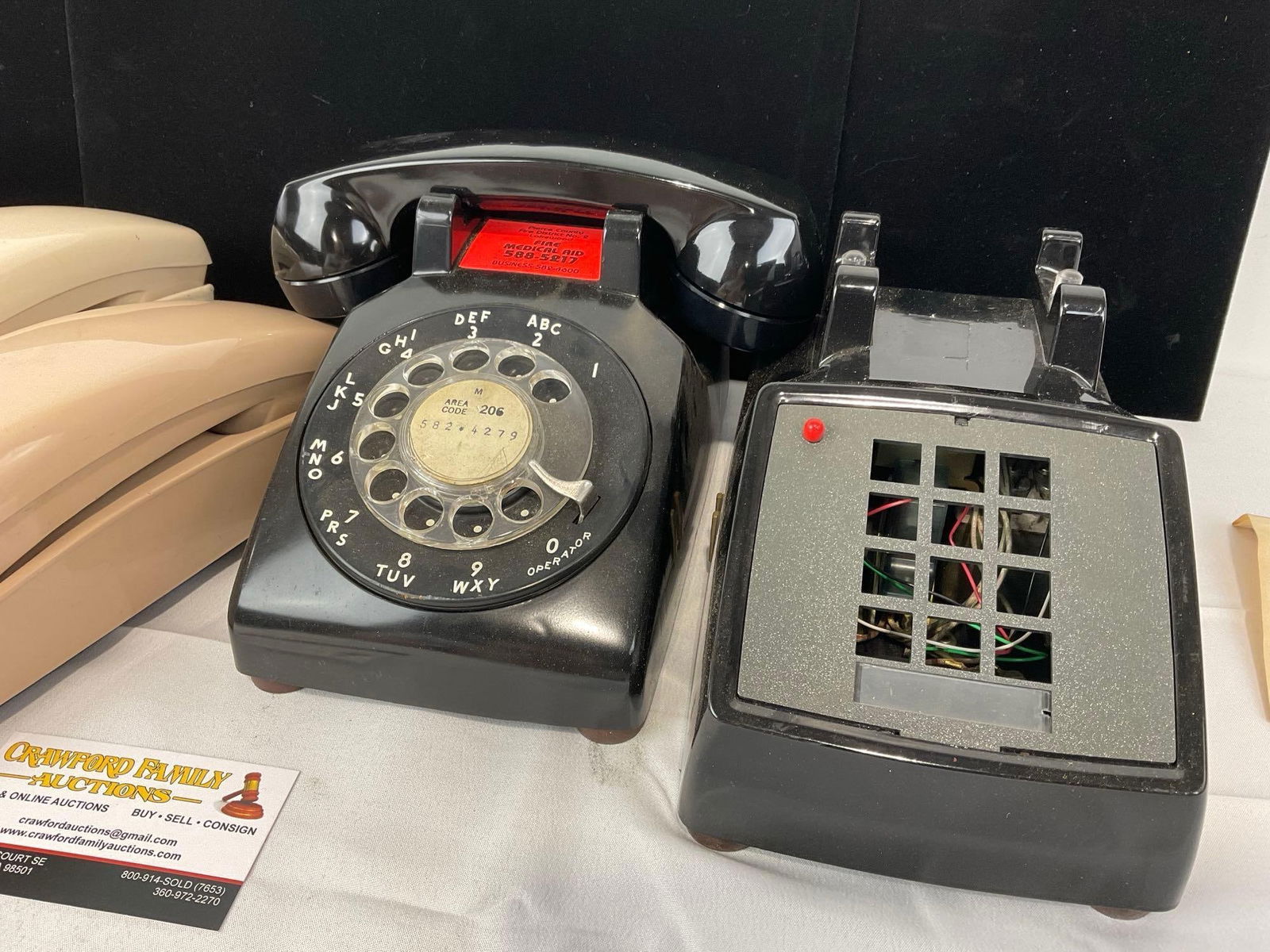 5 Vintage Western Electric, 2 Trimline Phones, & 2 w/ Handsets, & one base missing some pieces - 3