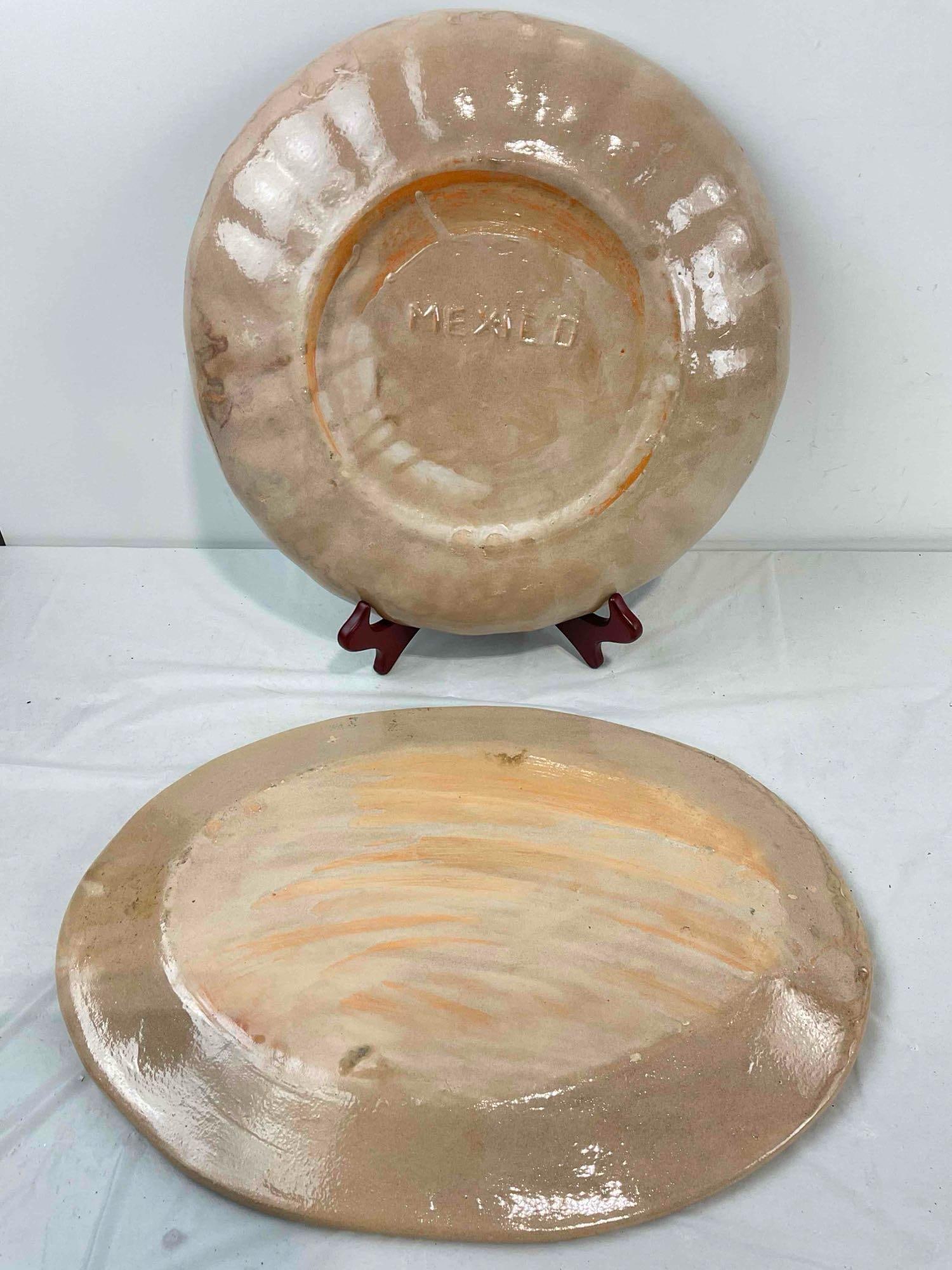 2 pcs Vintage Mexican Tonala Painted Pottery Decorative Plates w/ Leaping Gazelle Pattern. - 5