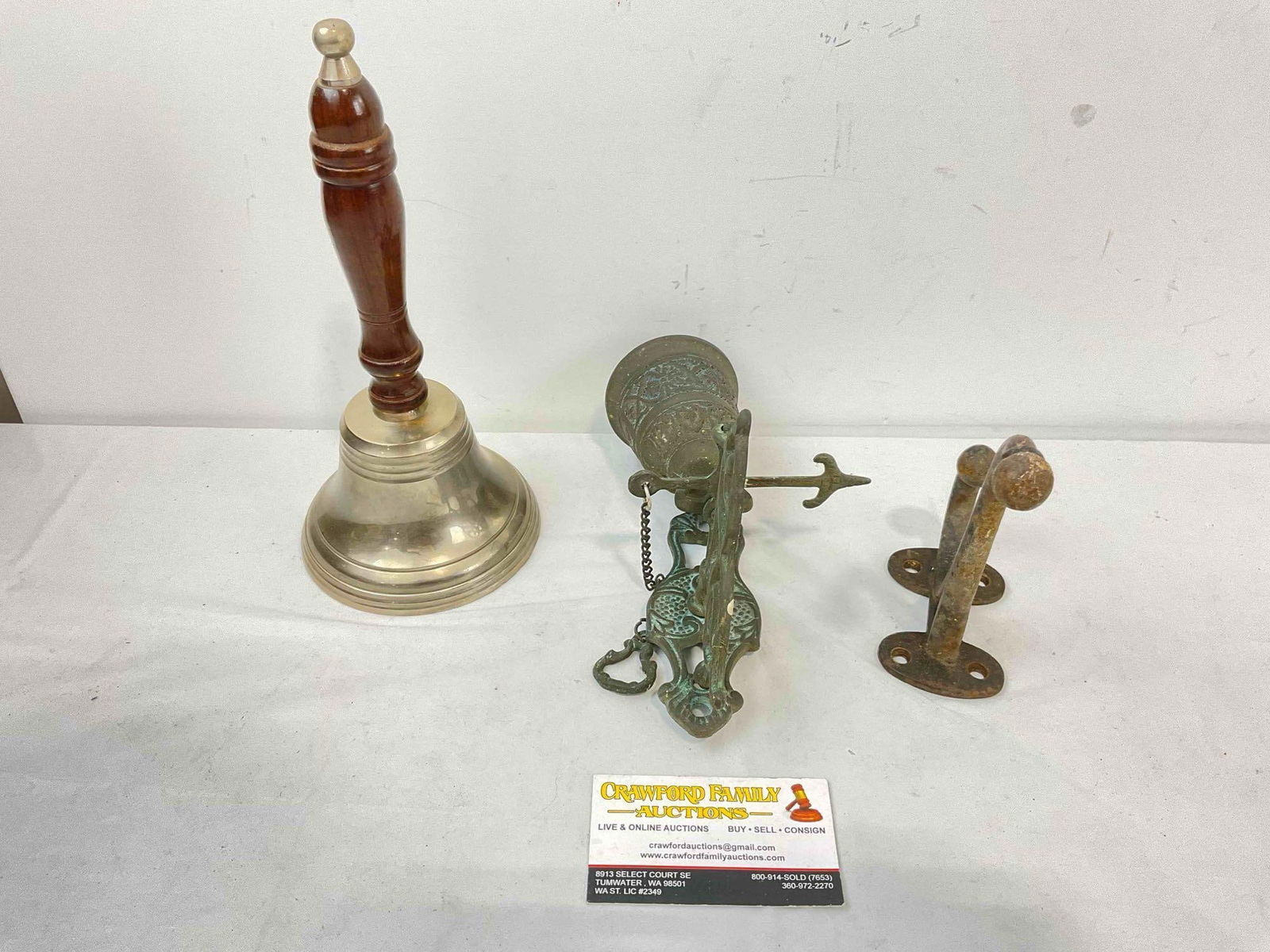 3 pcs Metal Assortment, incl. Vintage Metal Door Bell, Cast Iron Hook & Wood Handled Bell. - 4