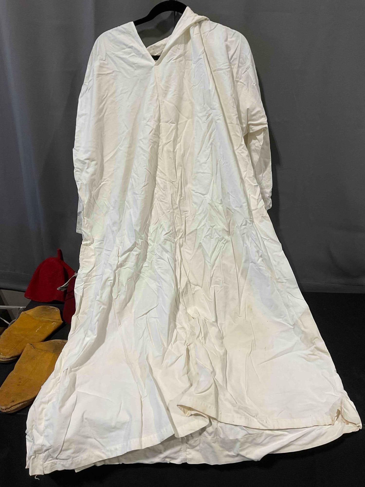 5 pcs Vintage Moroccan Clothing, incl. 2x Red Hats, 1x Pair Leather Shoes, 2x Long Tops. See pics. - 5