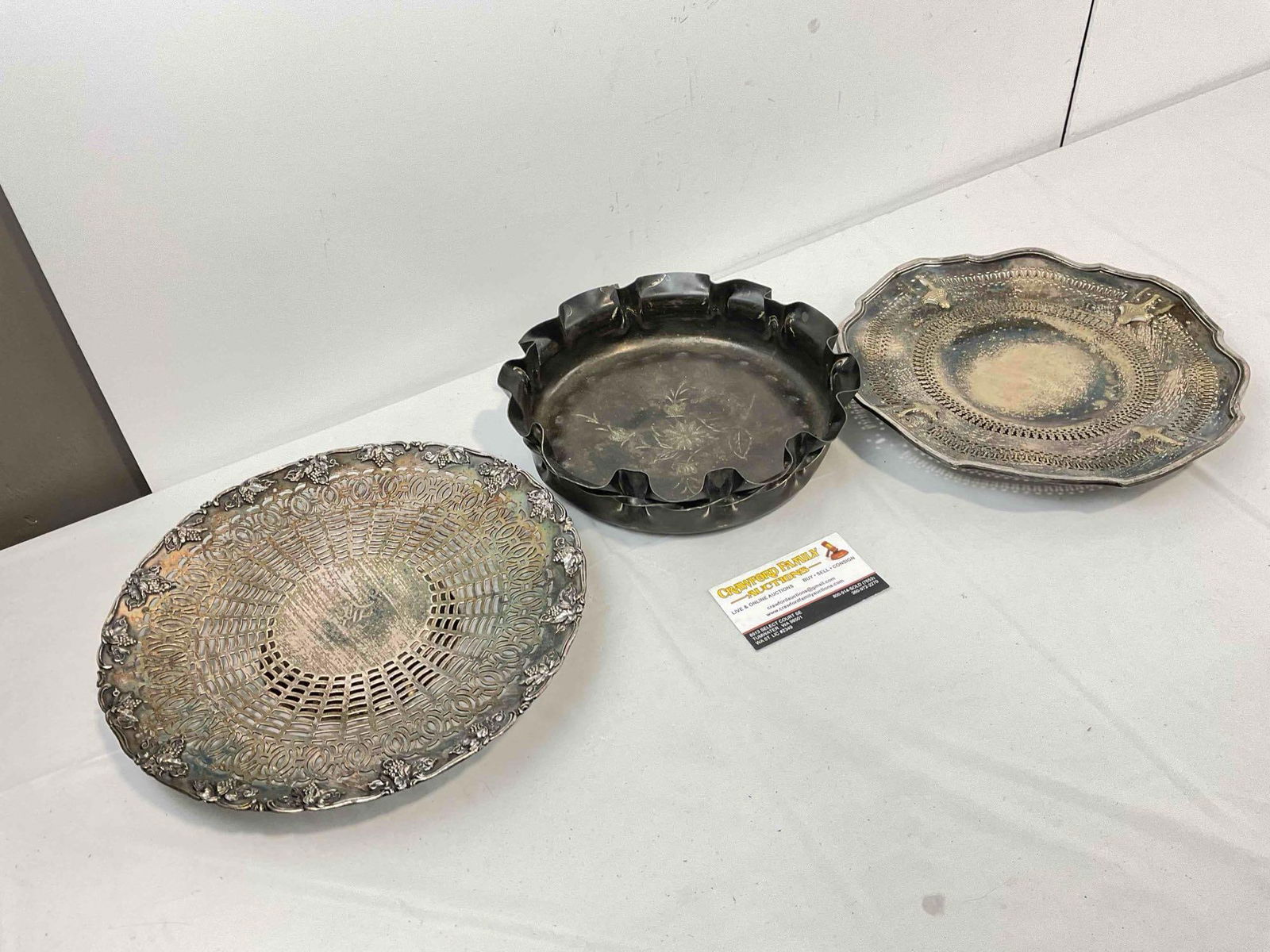 3 pcs Vintage Silver Plated Serving Trays, incl. Rogers & Sheffield. Very Good Condition. See pics. - 3