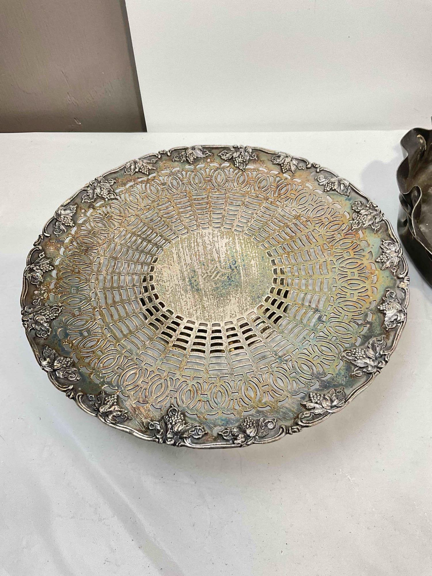 3 pcs Vintage Silver Plated Serving Trays, incl. Rogers & Sheffield. Very Good Condition. See pics. - 4