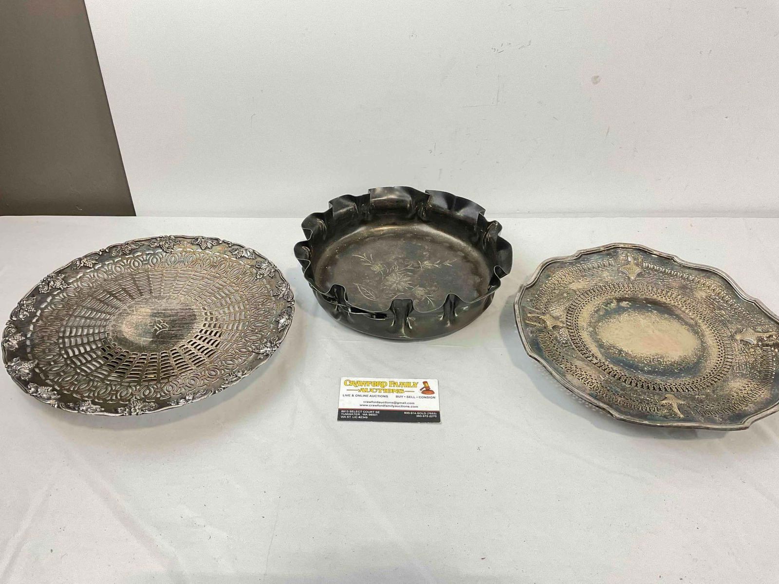 3 pcs Vintage Silver Plated Serving Trays, incl. Rogers & Sheffield. Very Good Condition. See pics. - 7