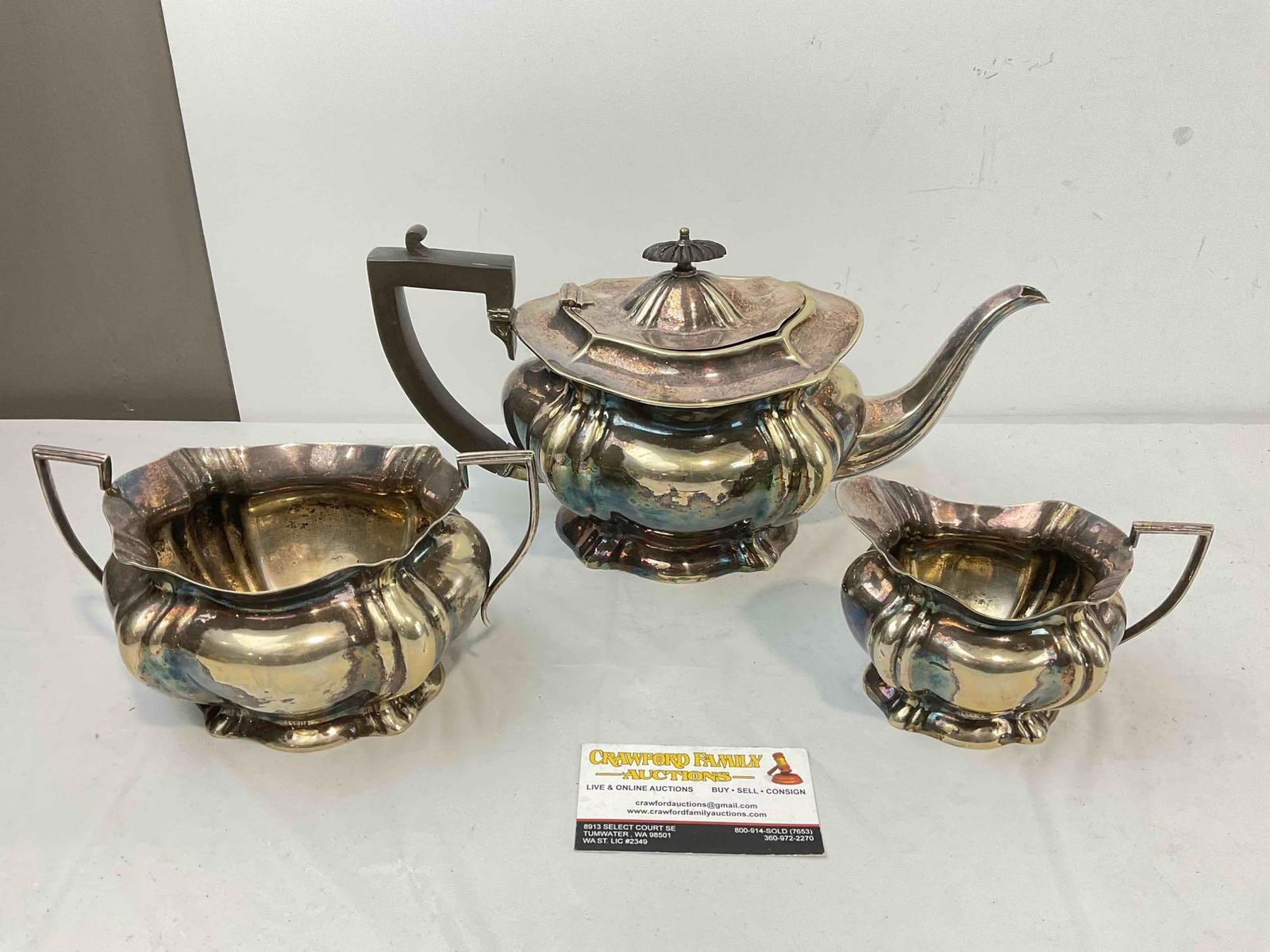 3 pcs Antique Sheffield Silver Plate Tea Set w/ Tea Pot, Creamer & Sugar Bowl. Very Good Cond. (1 of 7)
