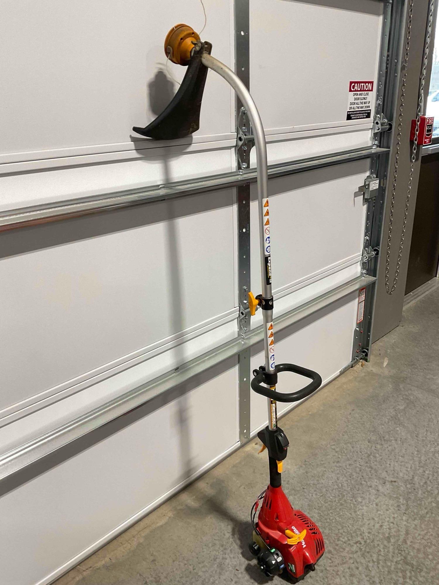 Homelite Mighty Lite 26VT Gas Powered Weed Eater. Untested, Working Last Season. See pics. - 4