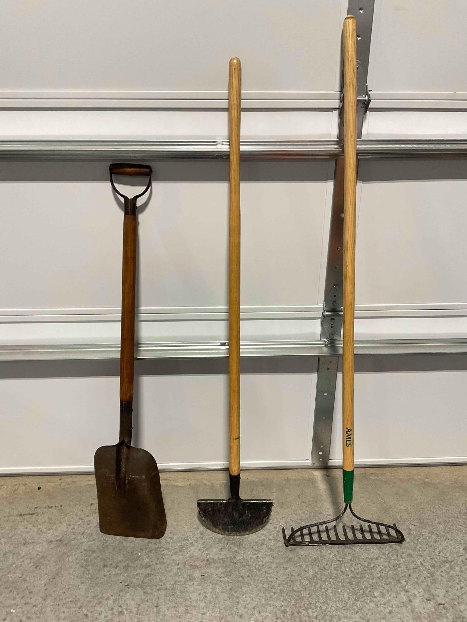 3 pcs Farming & Agricultural Tools, incl. Shovel, Rake & Lawn Edger. Very Good Condition. See pics. - 4