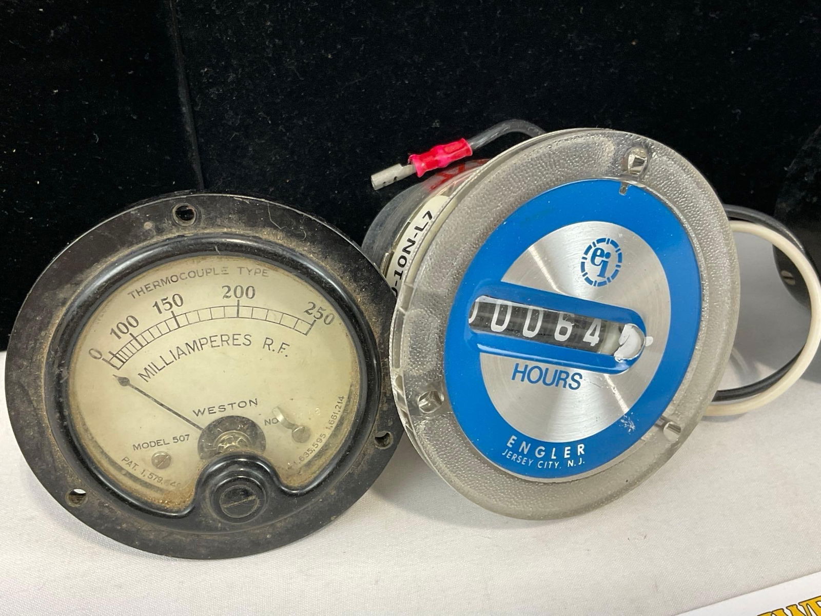 4 Small Gauges, Weston model 507, Engler, Simpson Signal Corps Type 15-129 & Gen. Electric SC IS-89 - 2