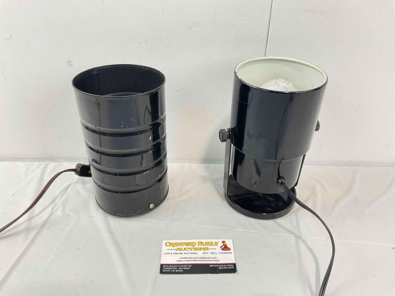 2 pcs Vintage Black Metal Desk Lamps. Tested, Work. Good Condition. See pics (1 of 5)