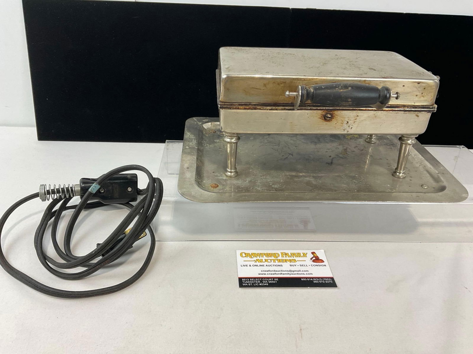 Antique Universal Waffle Maker Landers Frary & Clark w/ cord, 6h x 11w x 9d inches (1 of 4)
