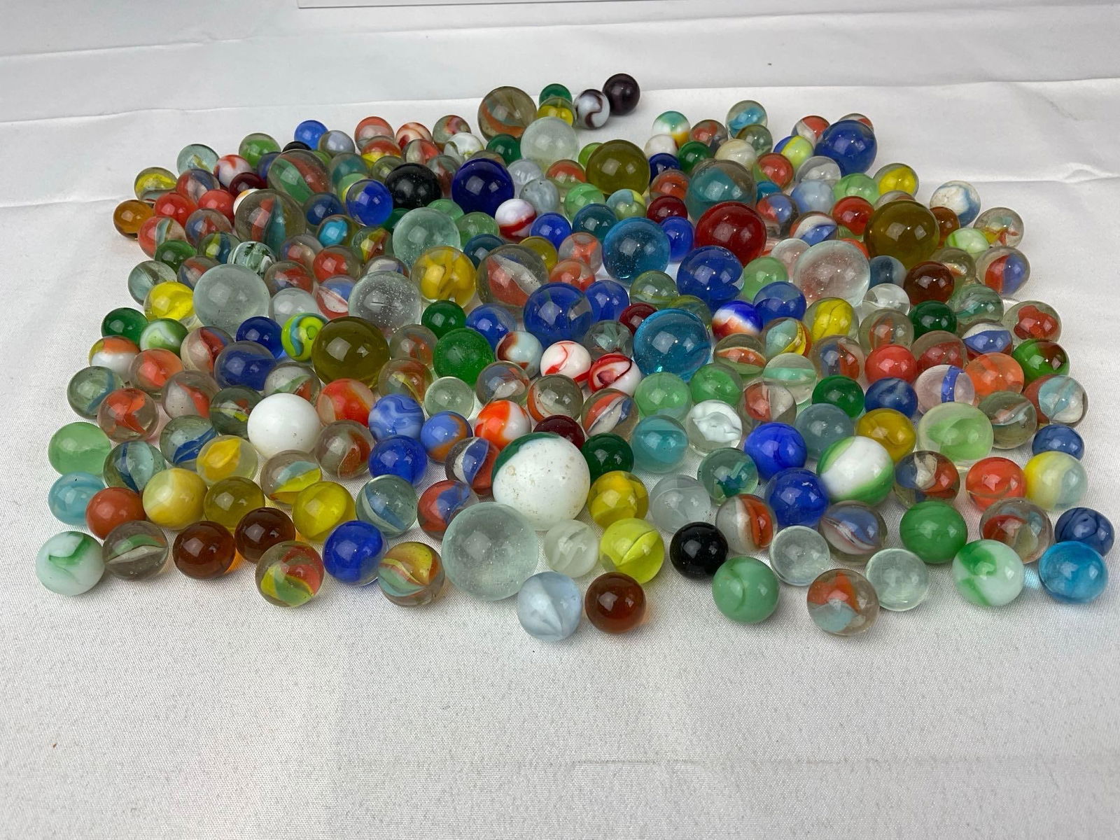 Collection of 1950s and older Marbles, many styles & colors, Small & Large - 3